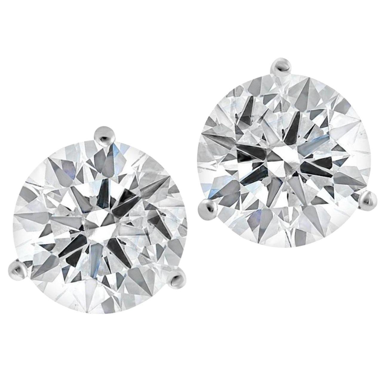 1.15 Carat Fine Labgrown Diamond Stud Earrings set in White Gold