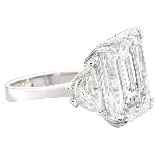 Verde 6ct IGI Certified Lab Grown Emerald Cut Diamond Ring