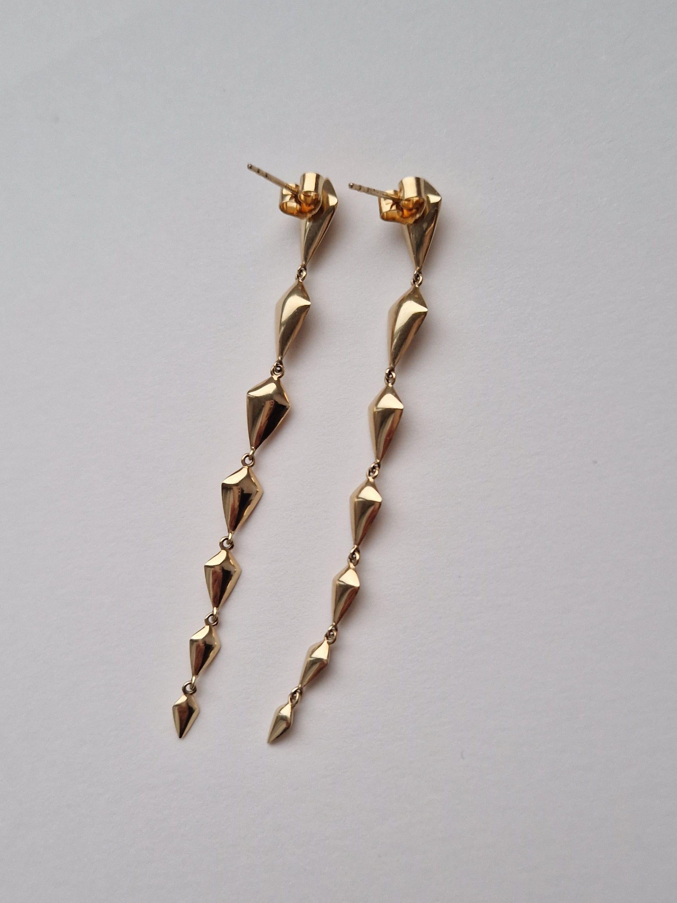 Vashi 18k Yellow Gold Kite Drop Earrings
