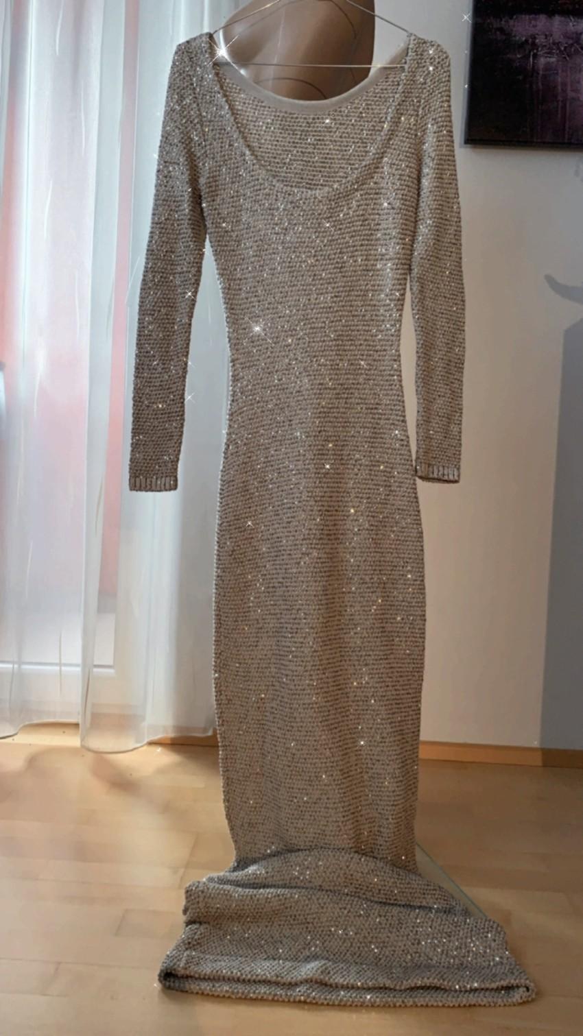 Oscar De La renta sequin embellished gold gown
