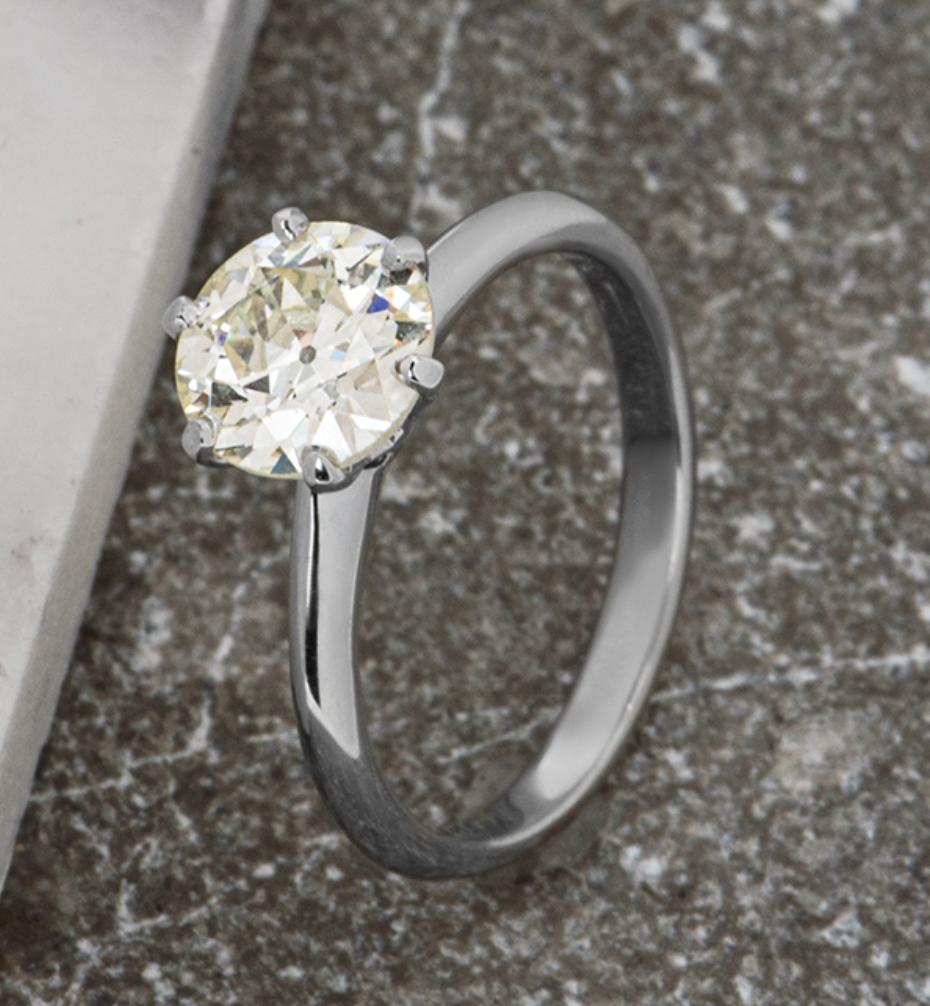 18kt White Gold European Cut Diamond Engagement Ring - Size N