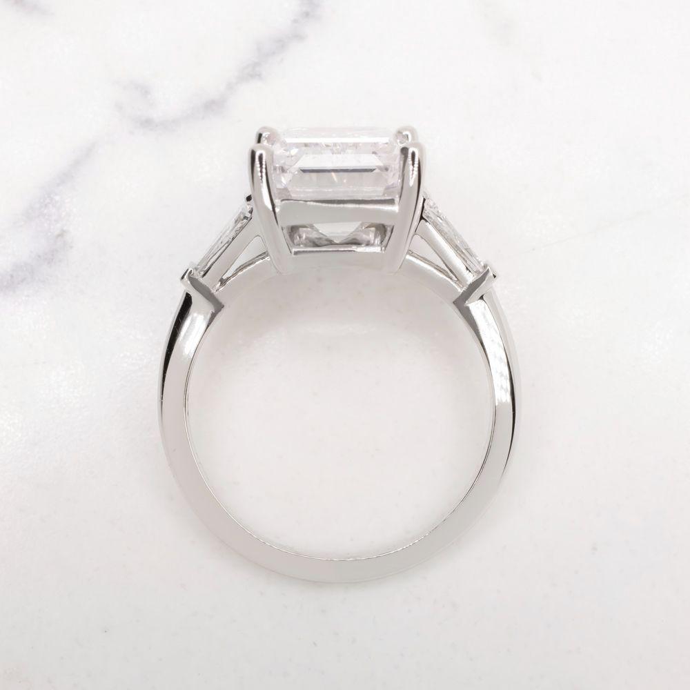 Verde 8ct IGI Certified Emerald Cut Lab-grown Diamond Ring