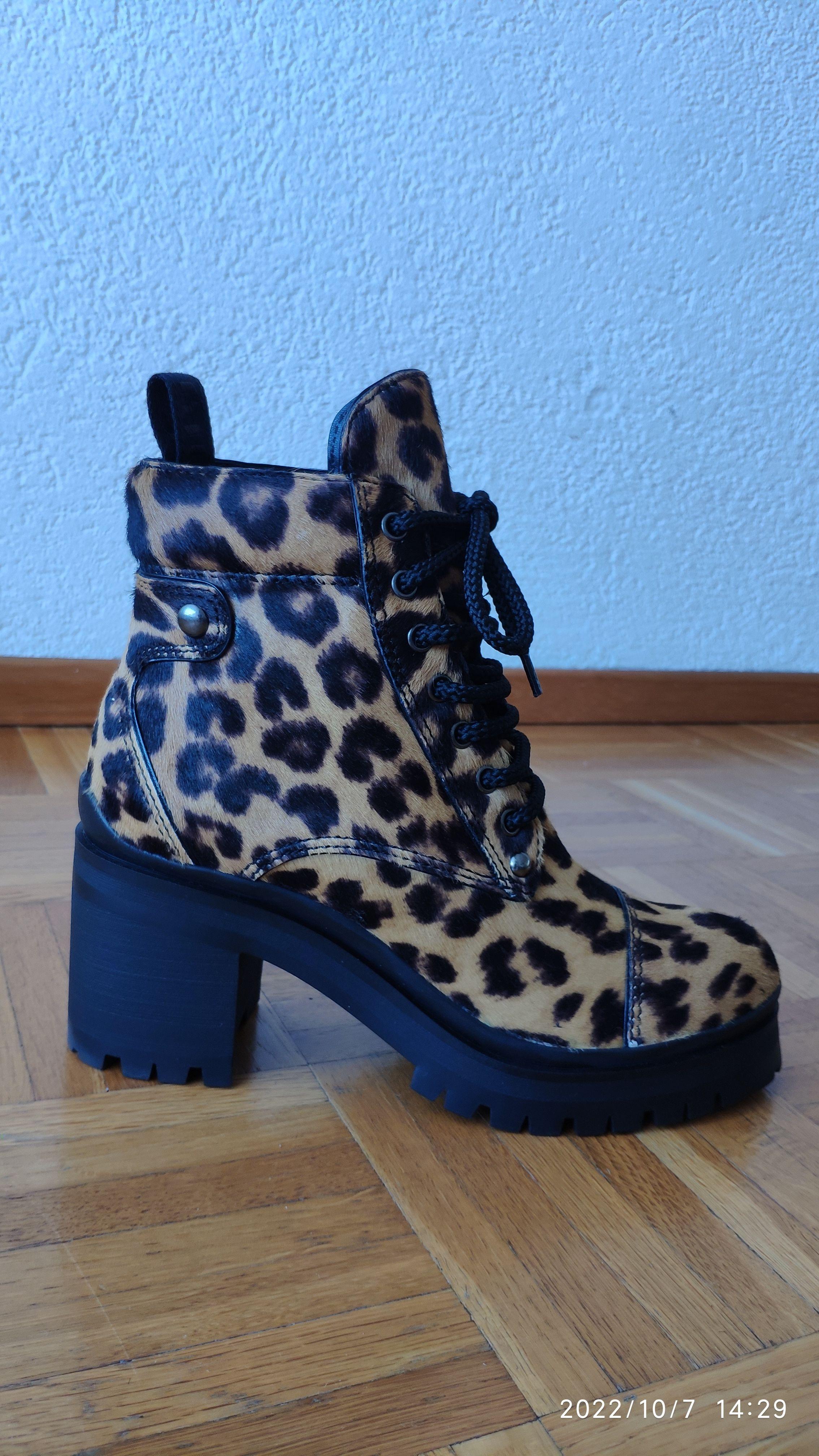 Leopard Print Lace-Up Ankle Boots
