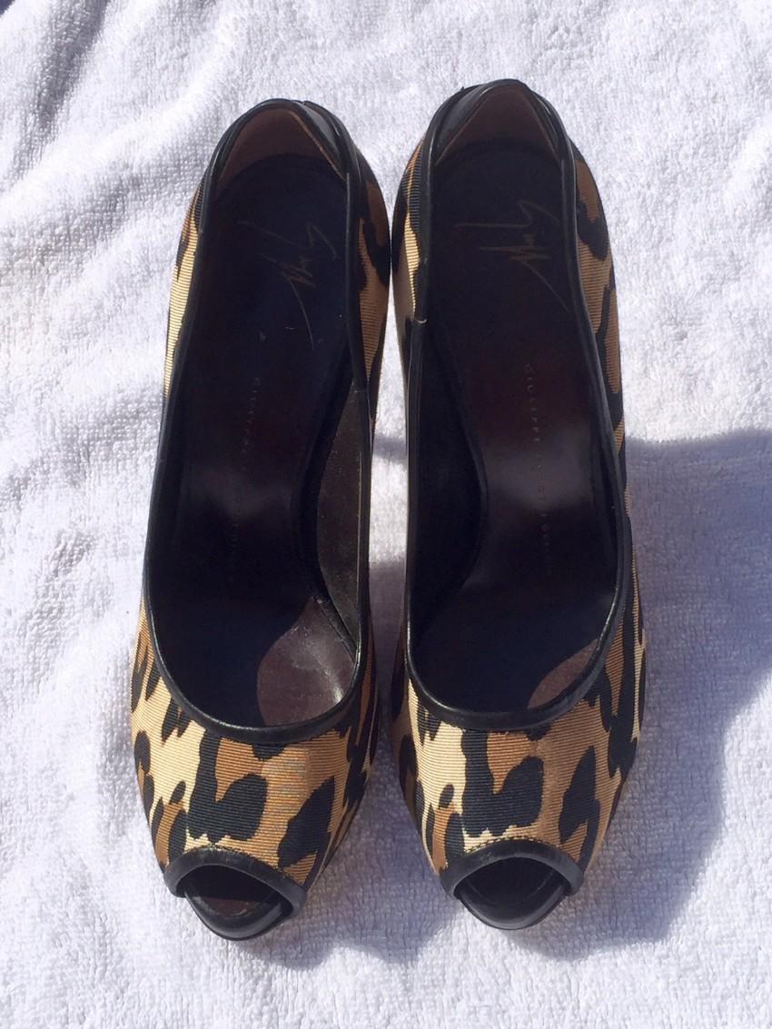 Giuseppe Zanotti Leopard Print Pumps