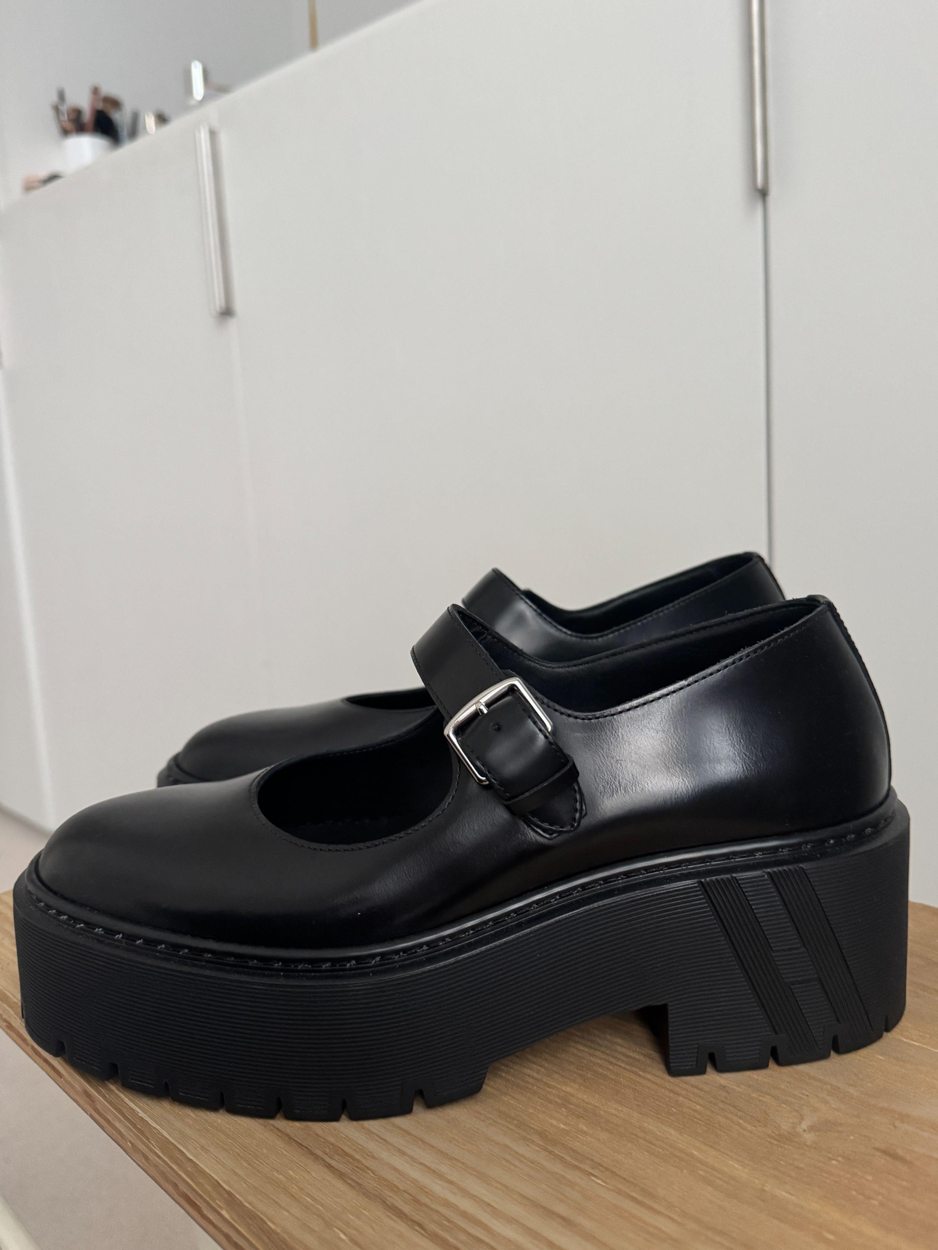 Hermes Black Leather Richelieus Hoxton  Platform Mary Janes