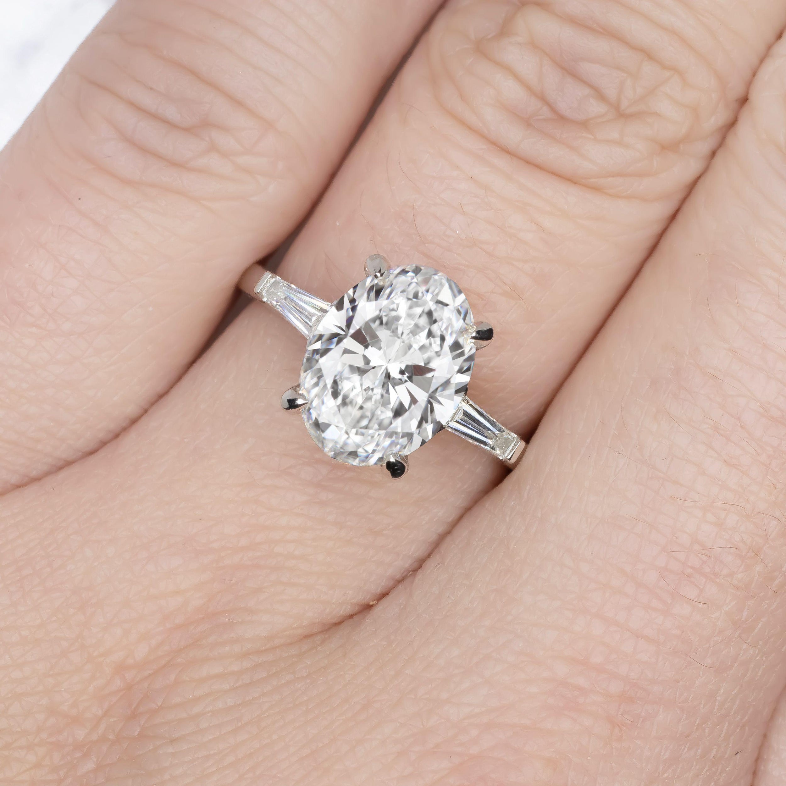 Verde 2.7ct Oval Cut Lab-grown IGI Diamond Ring