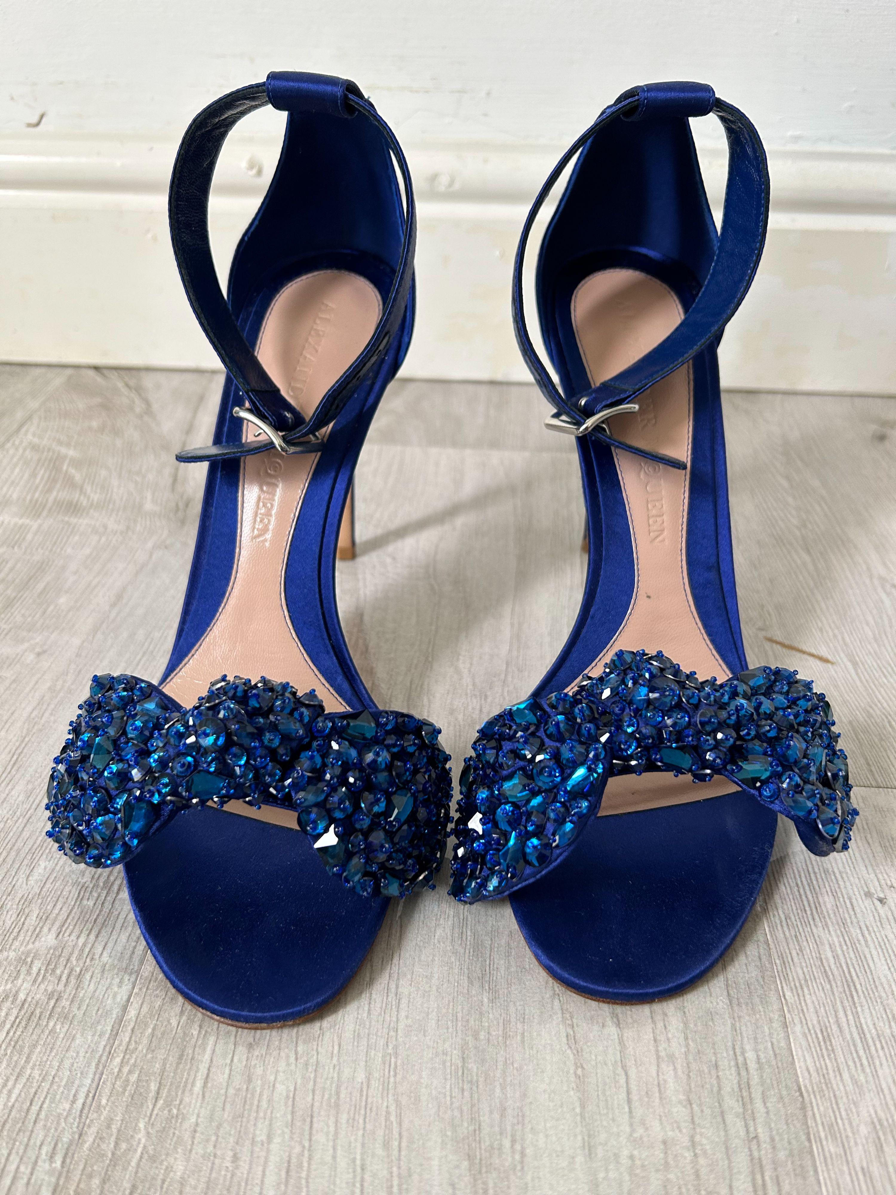 Blue Bow Embroidered Crystal Sandals