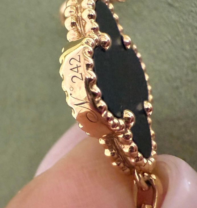 Van  Cleef and Arpels  Vintage Alhambra Necklace in Bois d'Amourette 10 Motifs