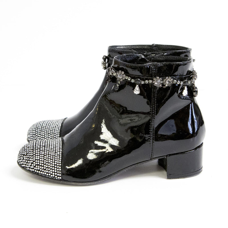 Missouri kids dangle patent leather boots