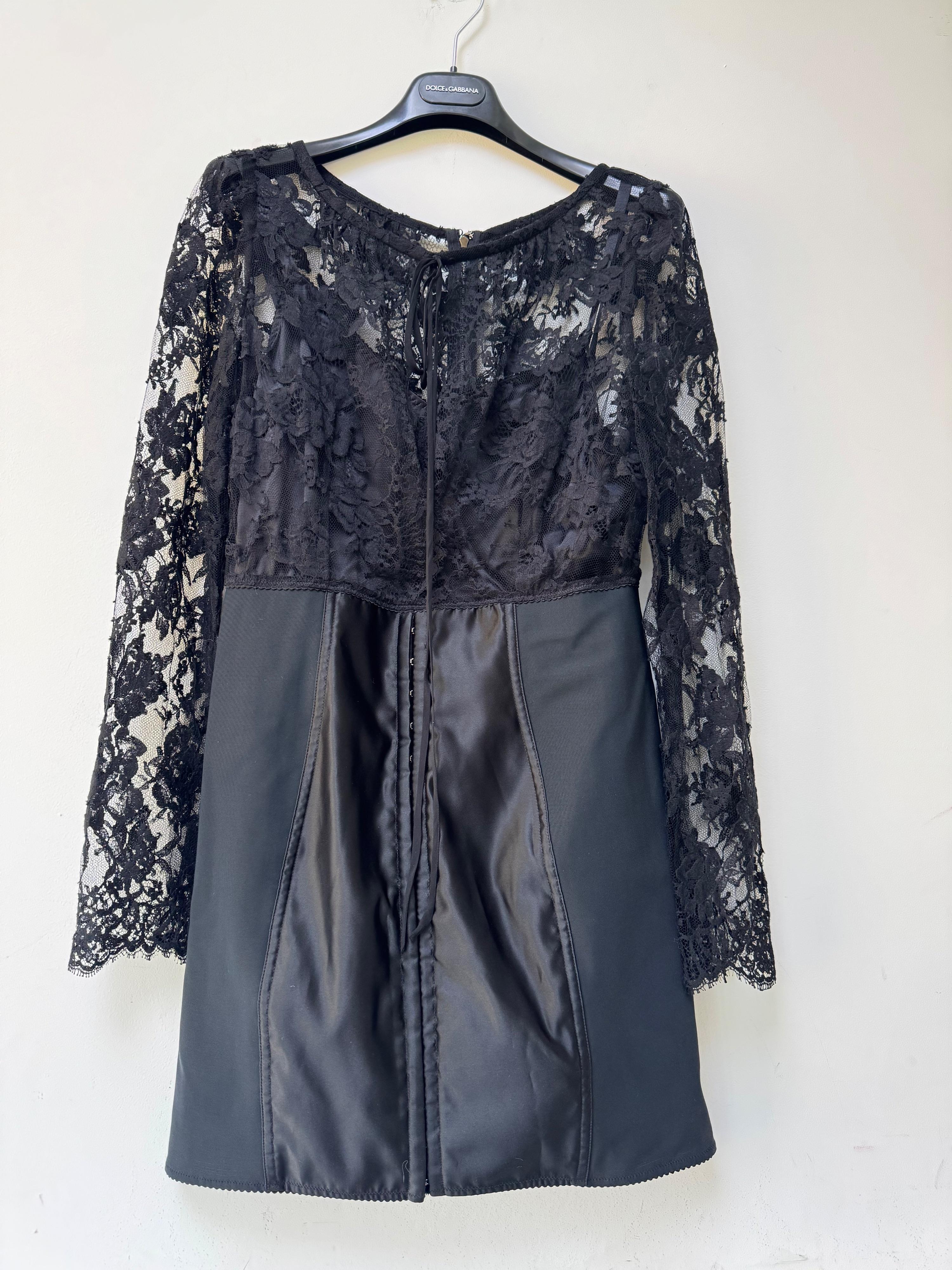Black Lace Bodycon Mini Dress