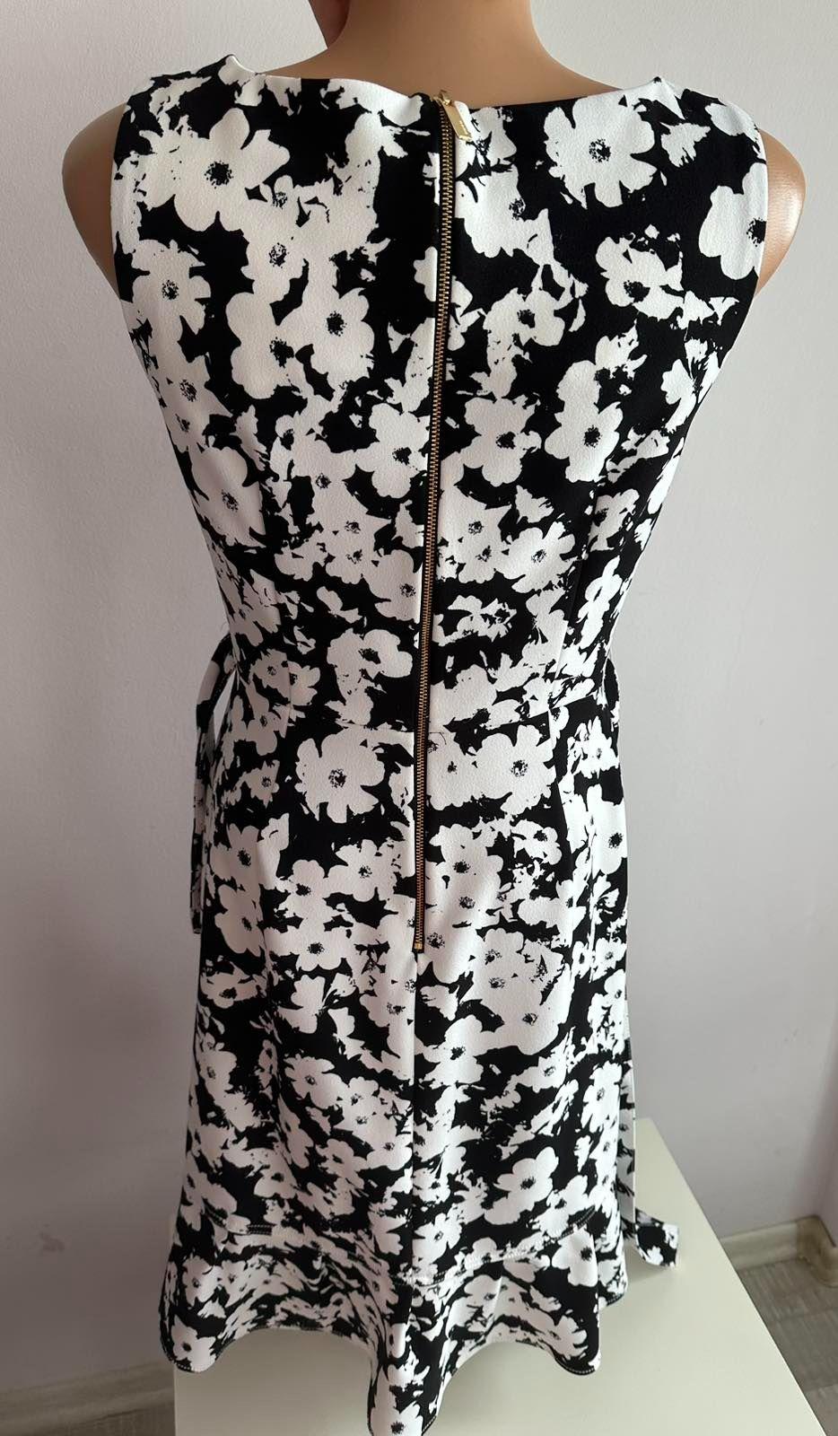Floral Printed Black & White Sleeveless Dress