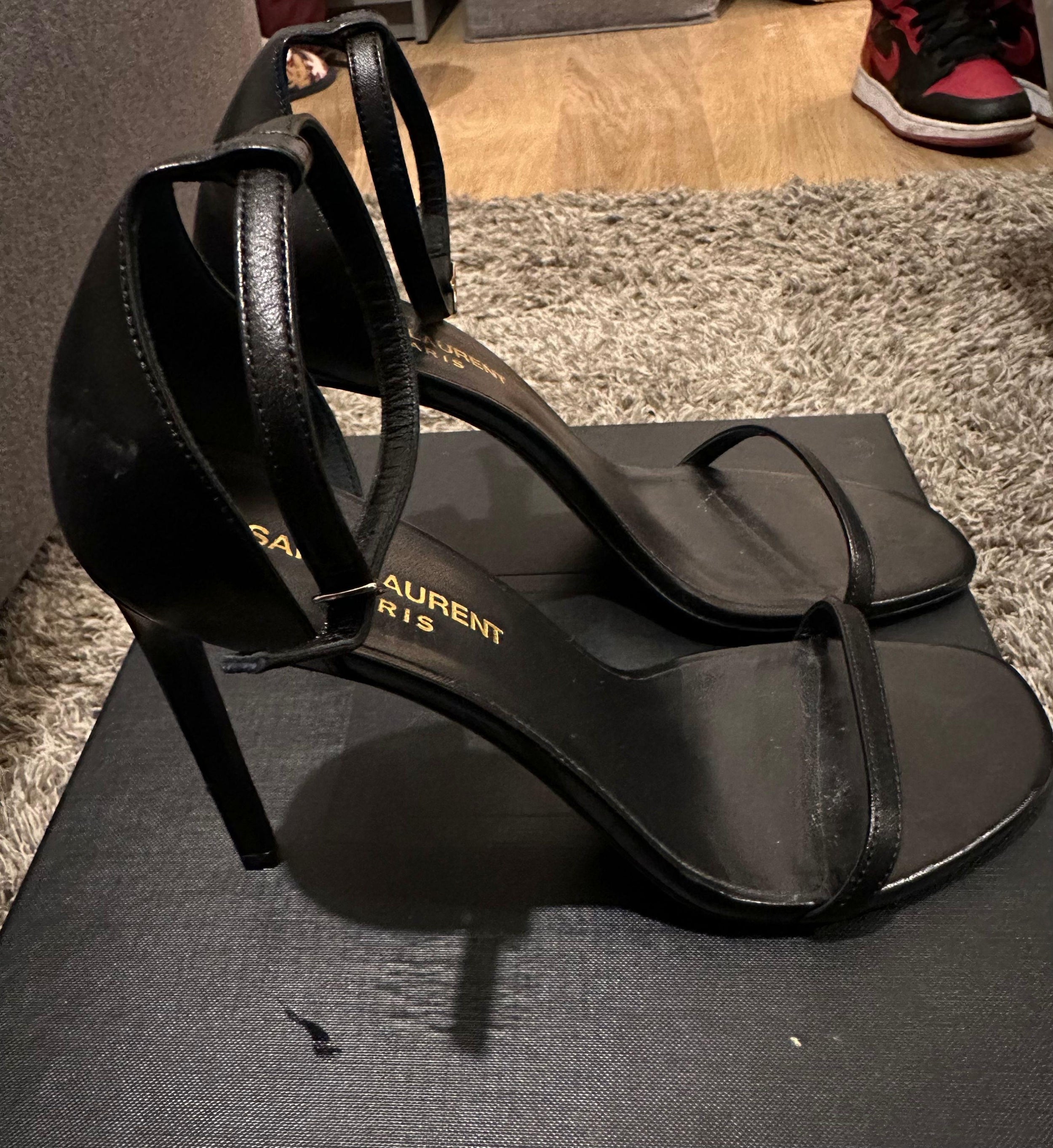 Jane 105 Black Leather Sandals