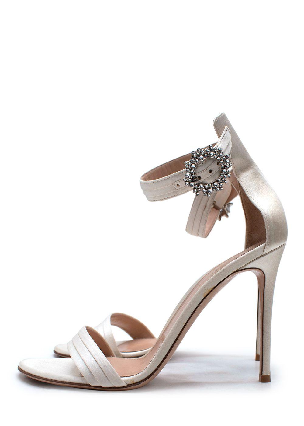 Gianvitto Rossi Cream Portofino Crystal Embellished Satin Heels