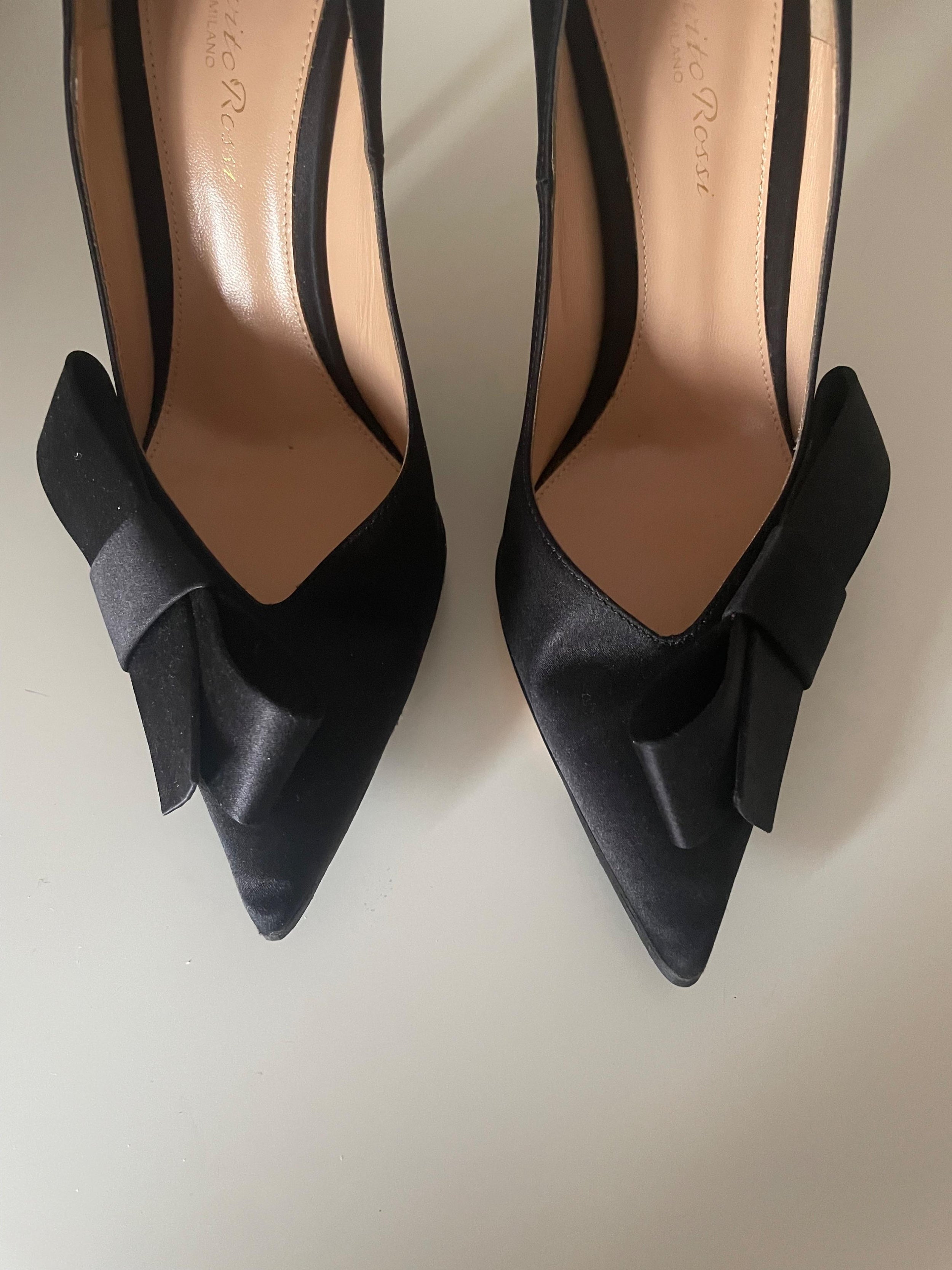 Gianvito Rossi Kyoto 100 Bow-embellished Satin Pumps