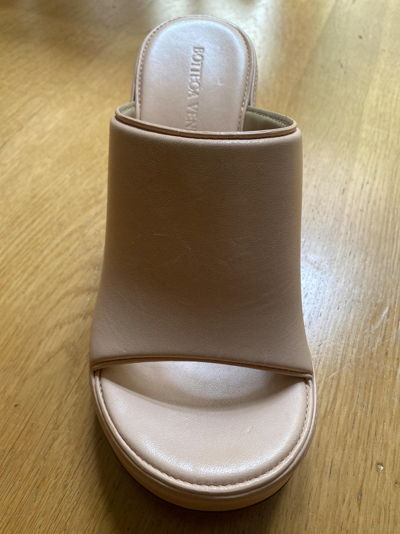 Bottega Veneta Nude Macaroon Sandals