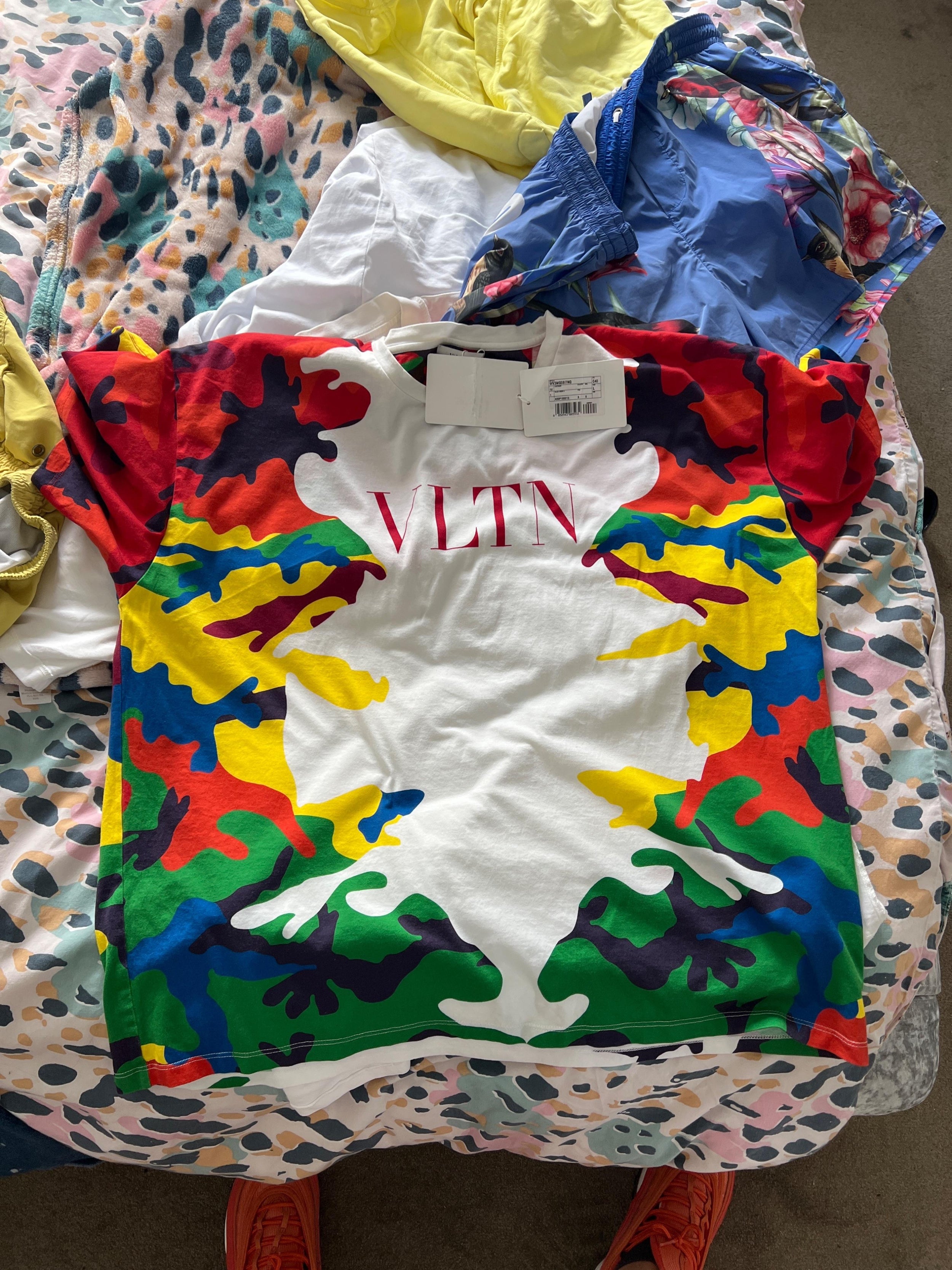 Multicolour VLTN camouflage t-shirt