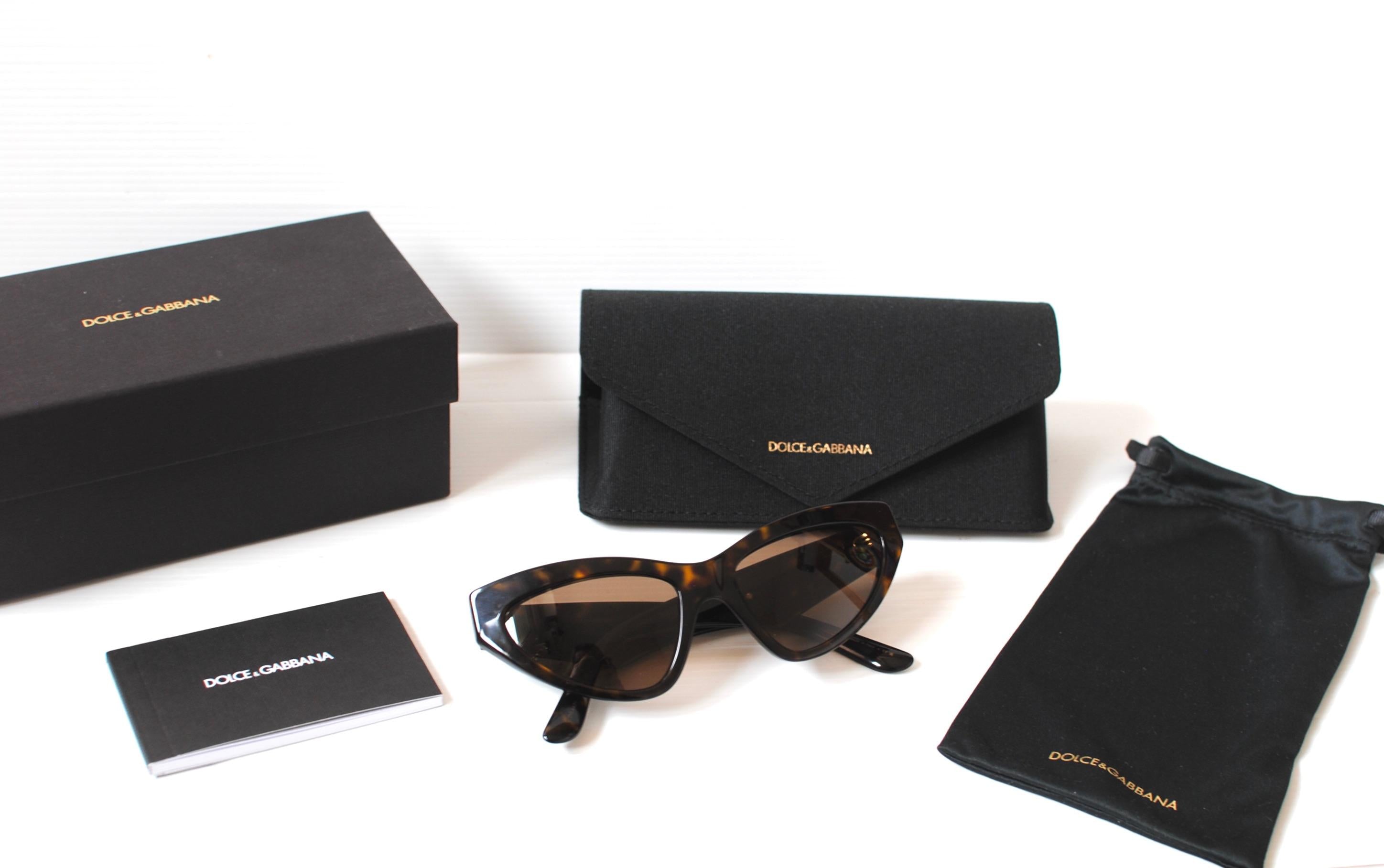 Black Acetate Cat Eye Sunglasses
