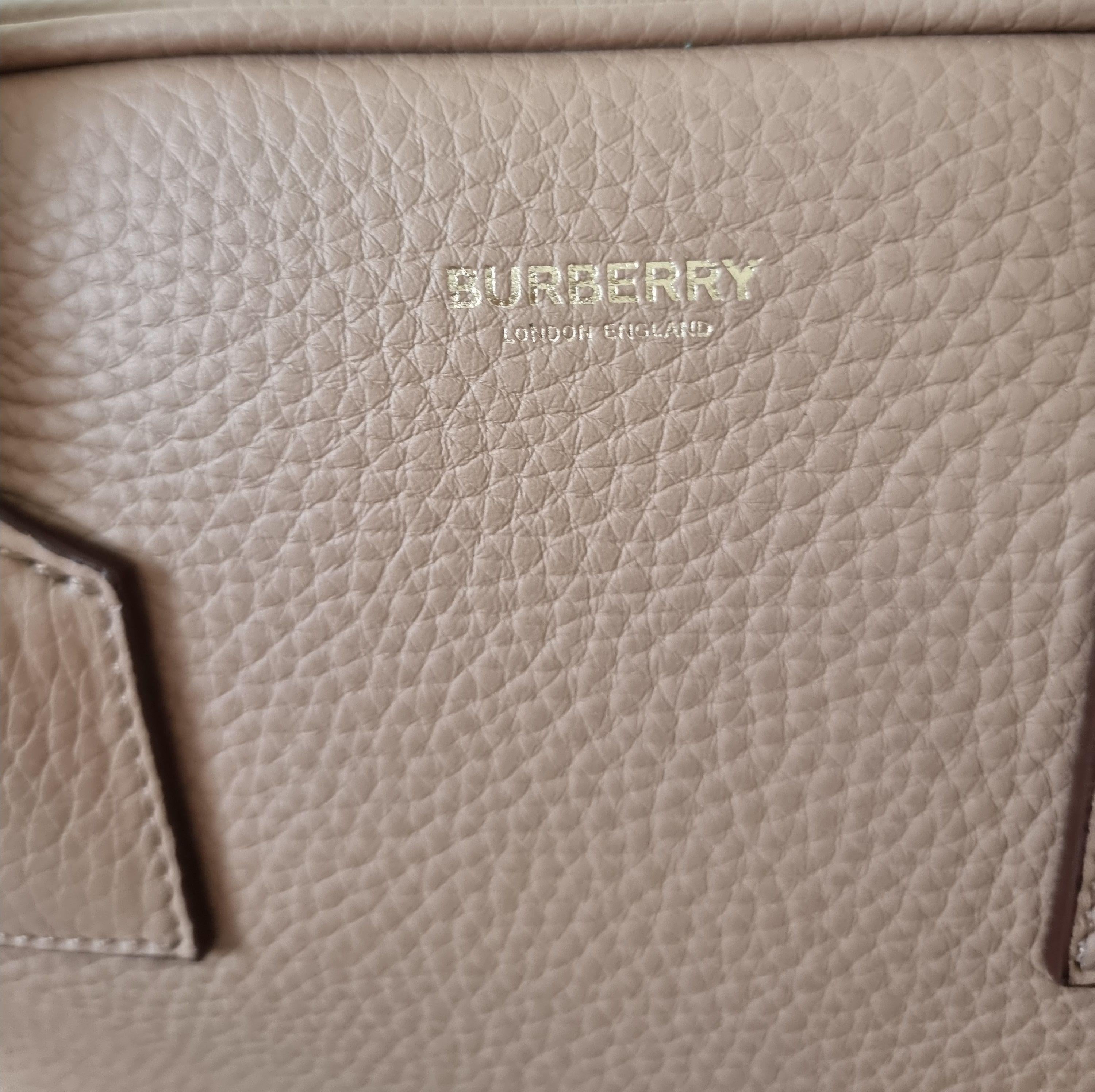 Medium Cube Bag - Biscuit