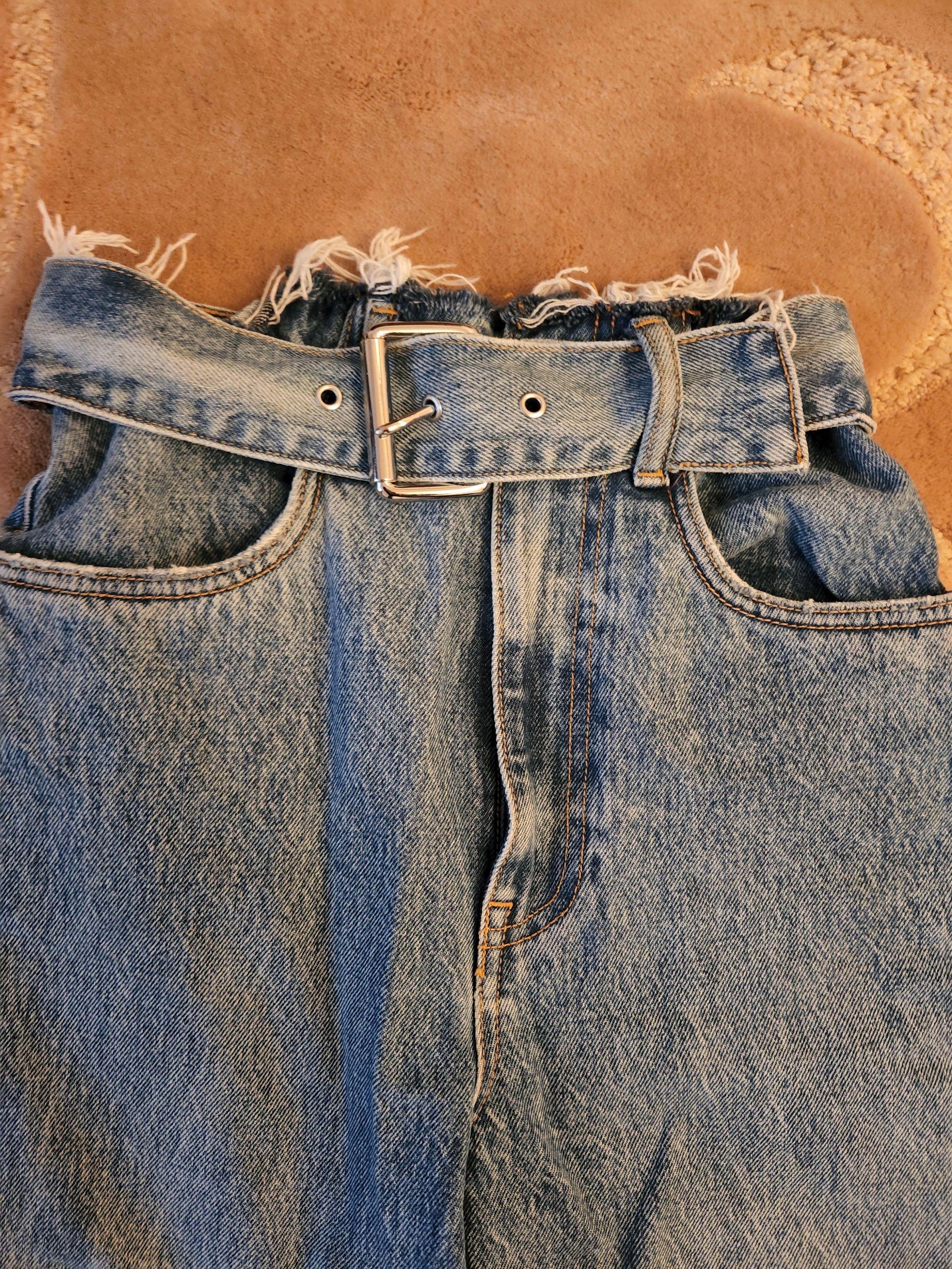 High Waist Belted Jeans