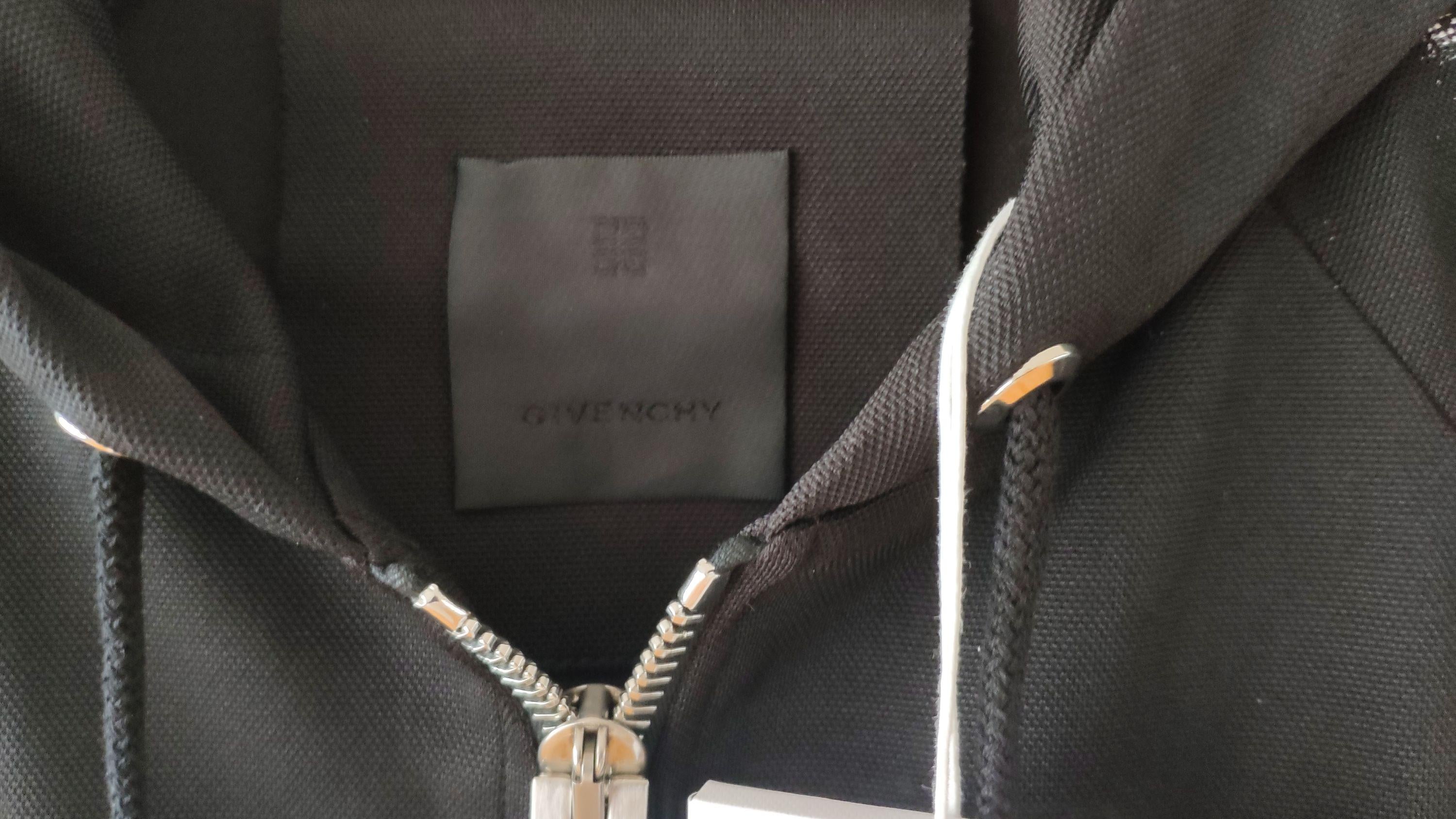 Givenchy Black Cropped Sweatshirt