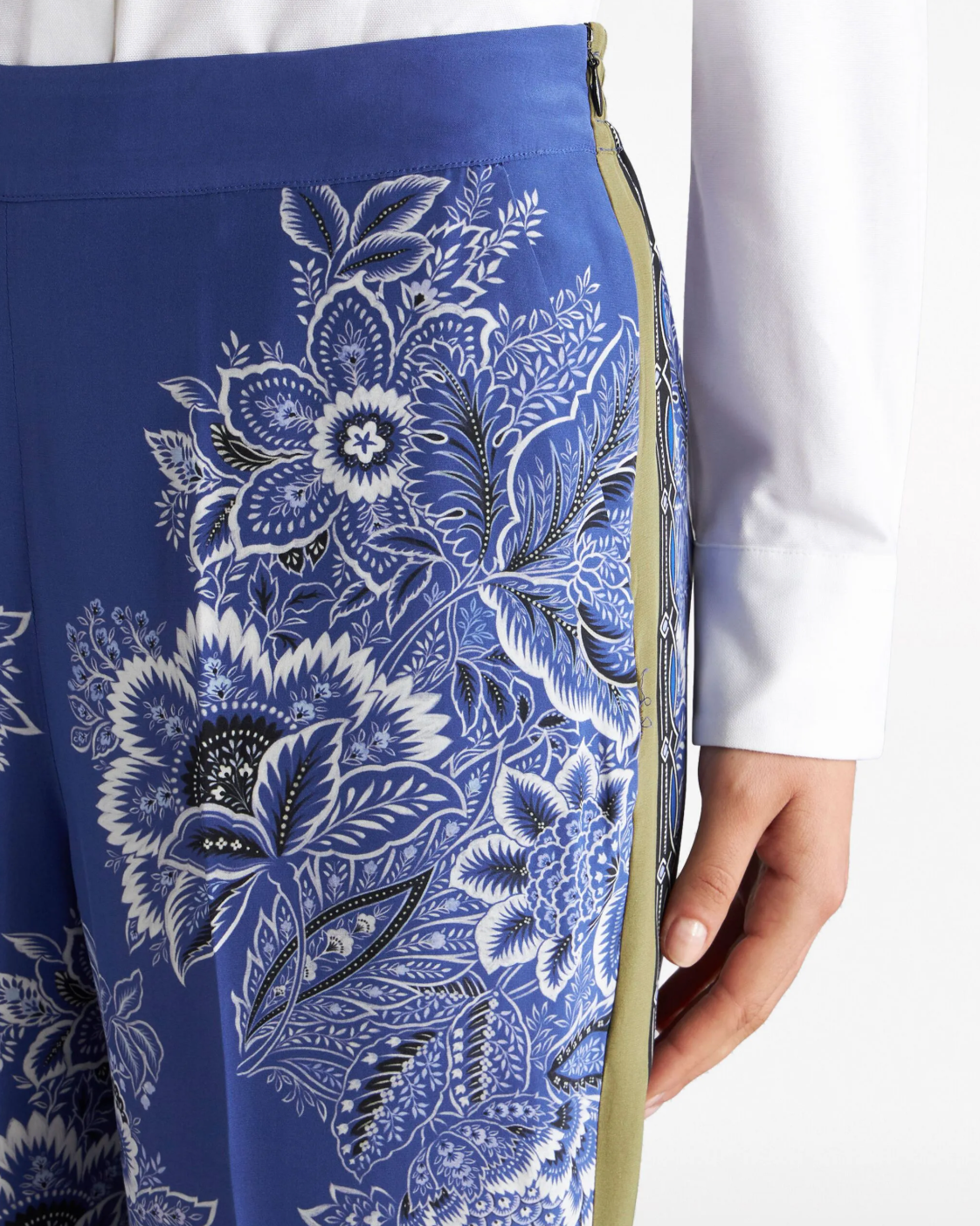 Etro Bandana-Print Straight-leg Silk Trousers