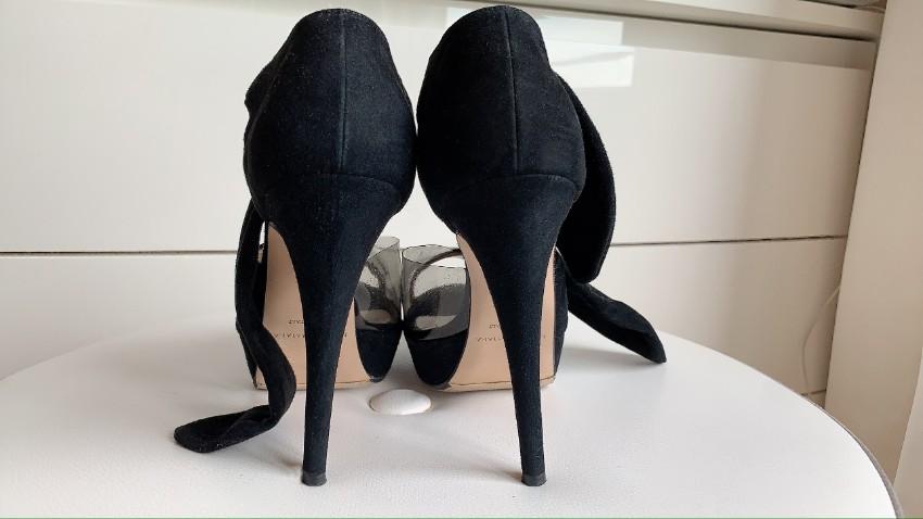 Bionda Castana Black Suede Joan Sandals
