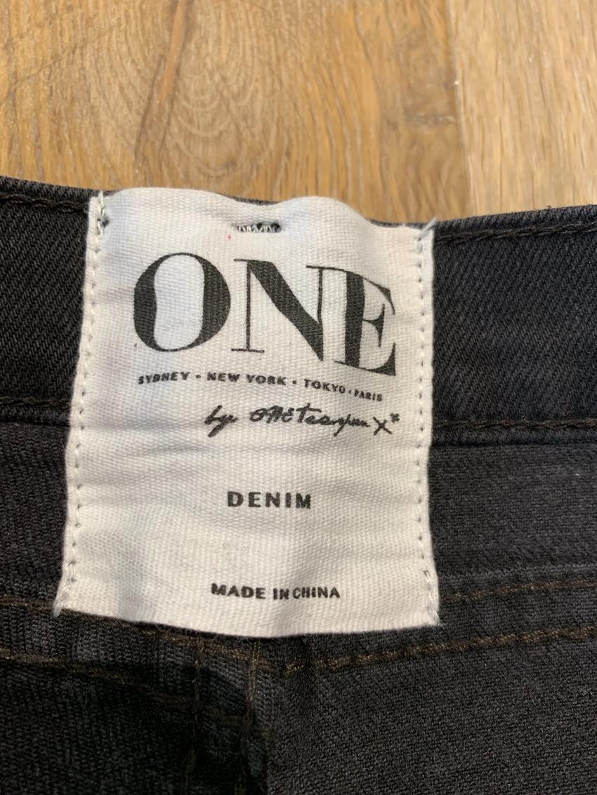 One Teaspoon Distressed Skinny Jeans