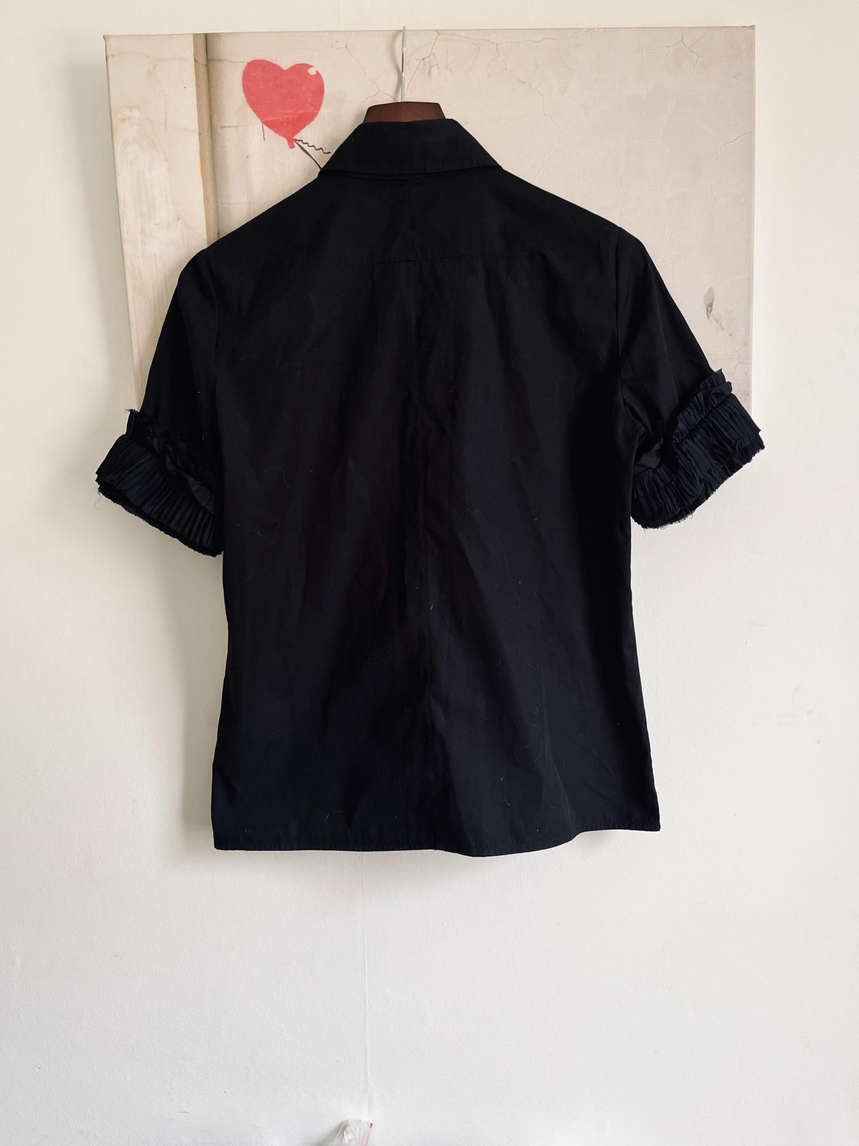 Black cotton ruffle-sleeve shirt