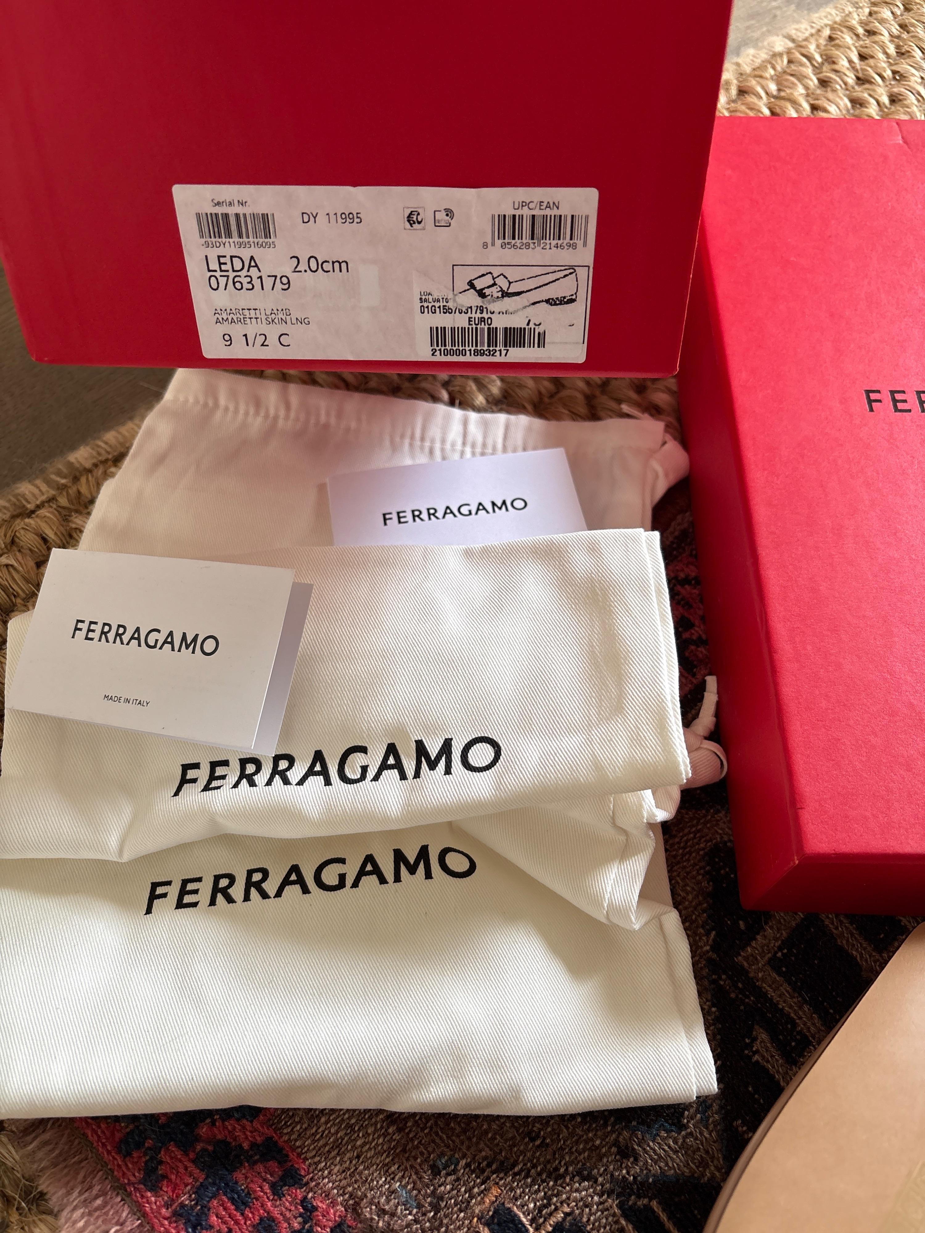 Ferragamo Leda Camel Leather Bow Detail Loafers