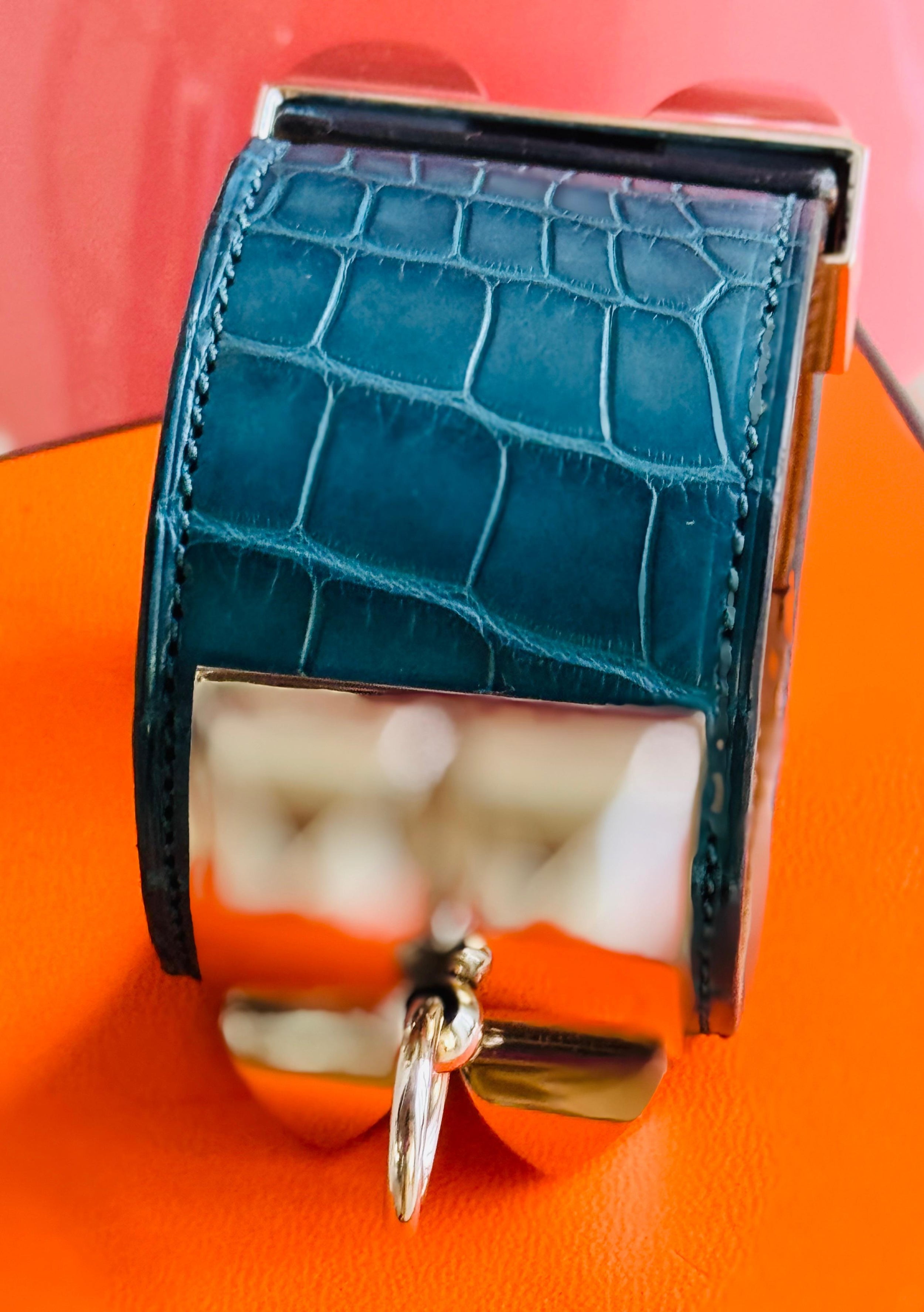 Hermès Matte Alligator collier de Chien bracelet Bleu Izmir with Palladium Hardware