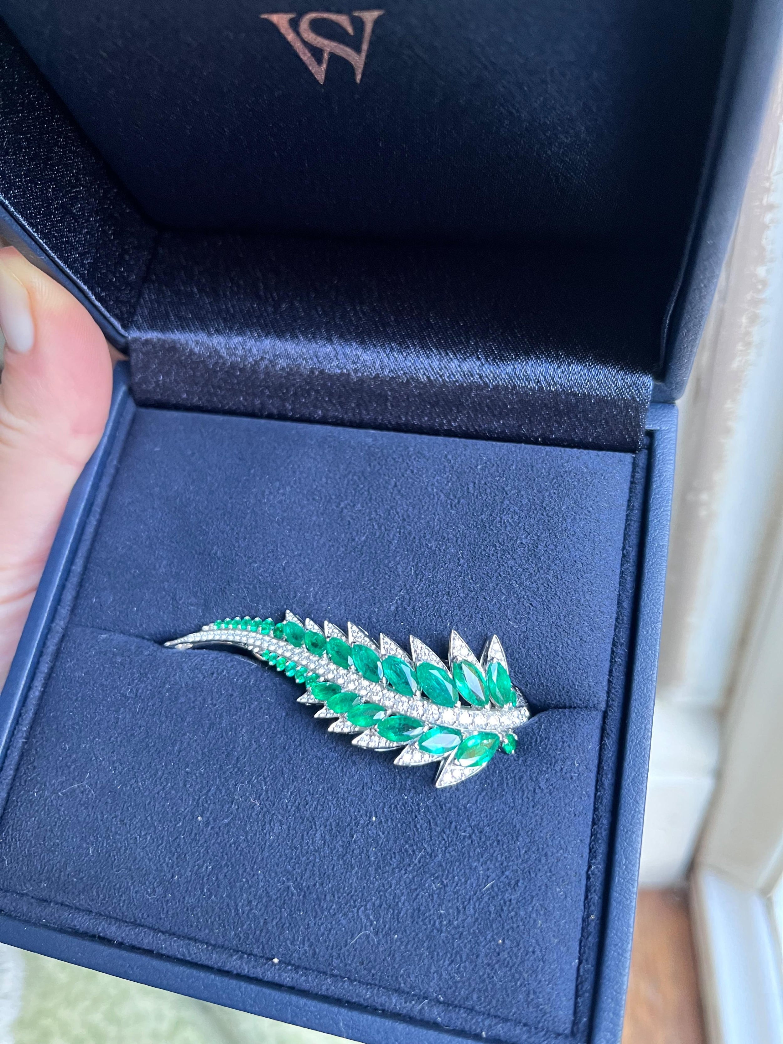 Stephen Webster Emerald Plumage Side Sweep Ring