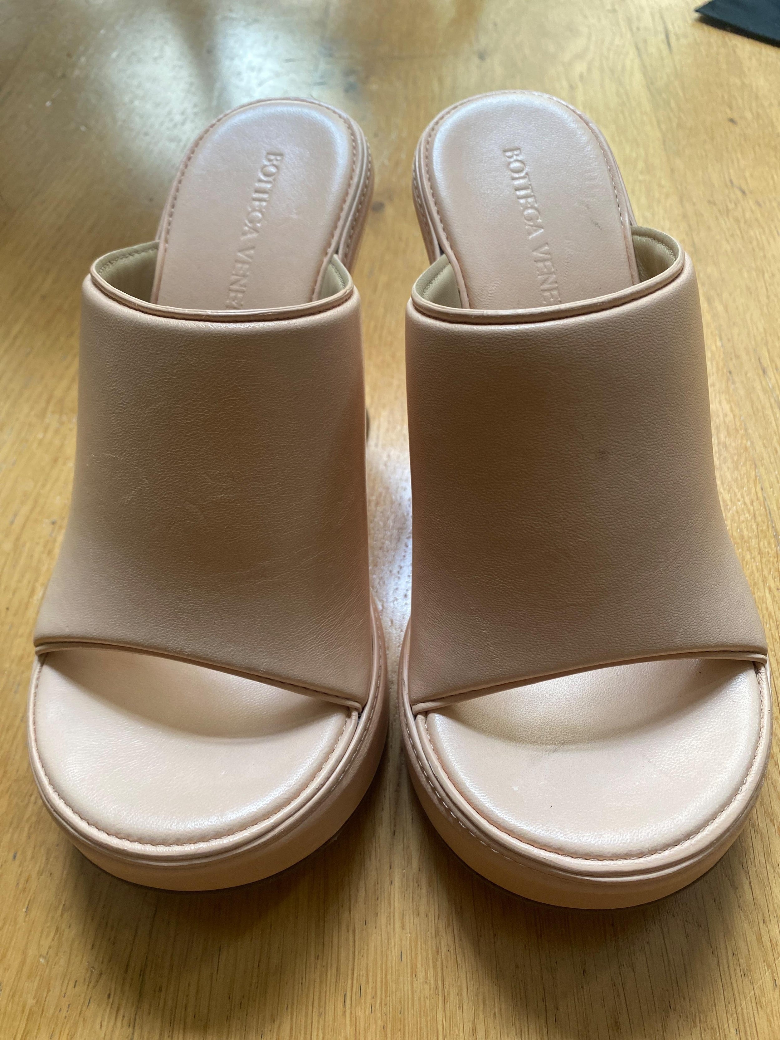Bottega Veneta Nude Macaroon Sandals