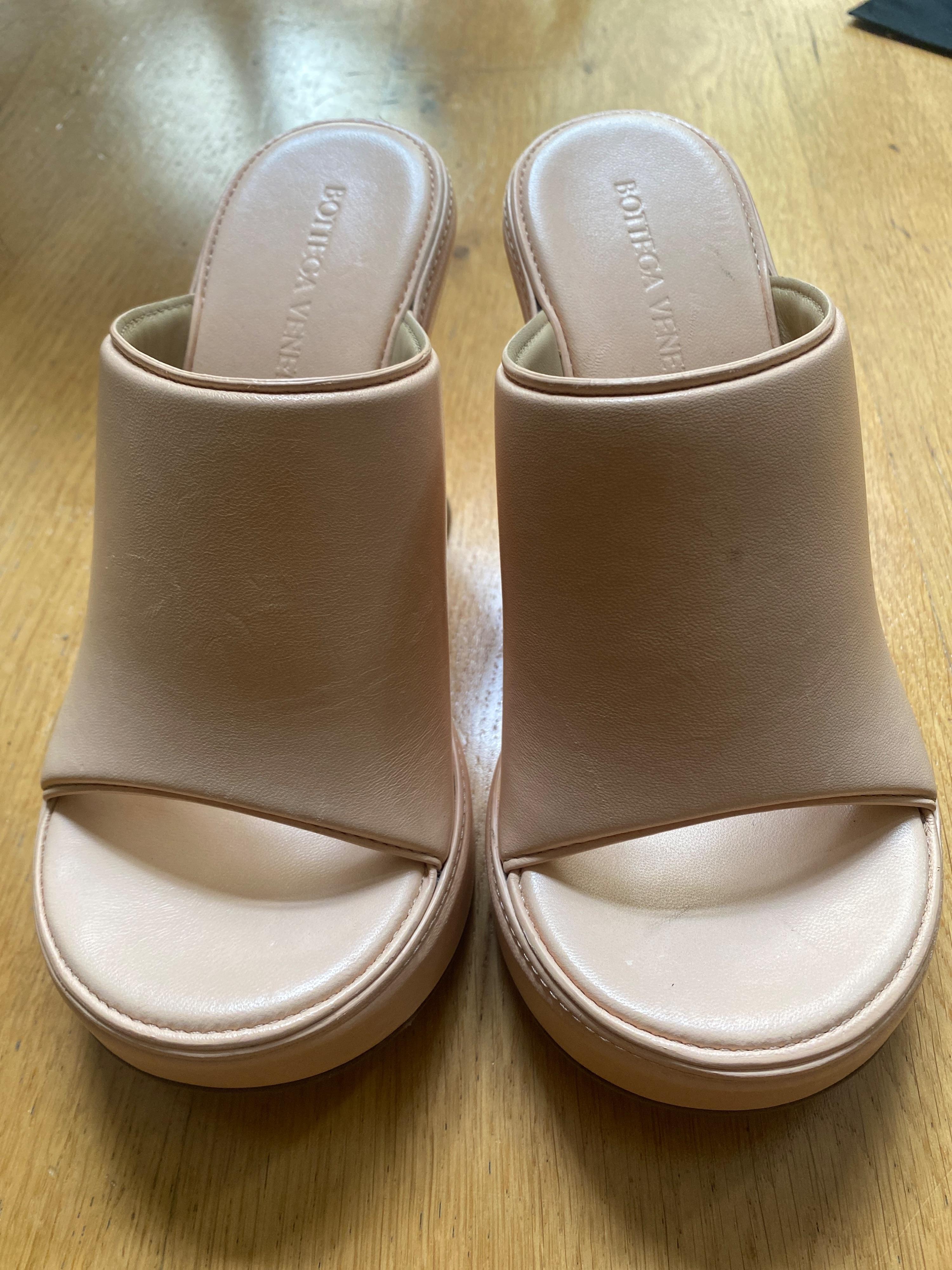 Bottega Veneta Nude Macaroon Sandals