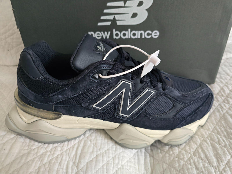 New Balance Navy Blue Sneakers 43