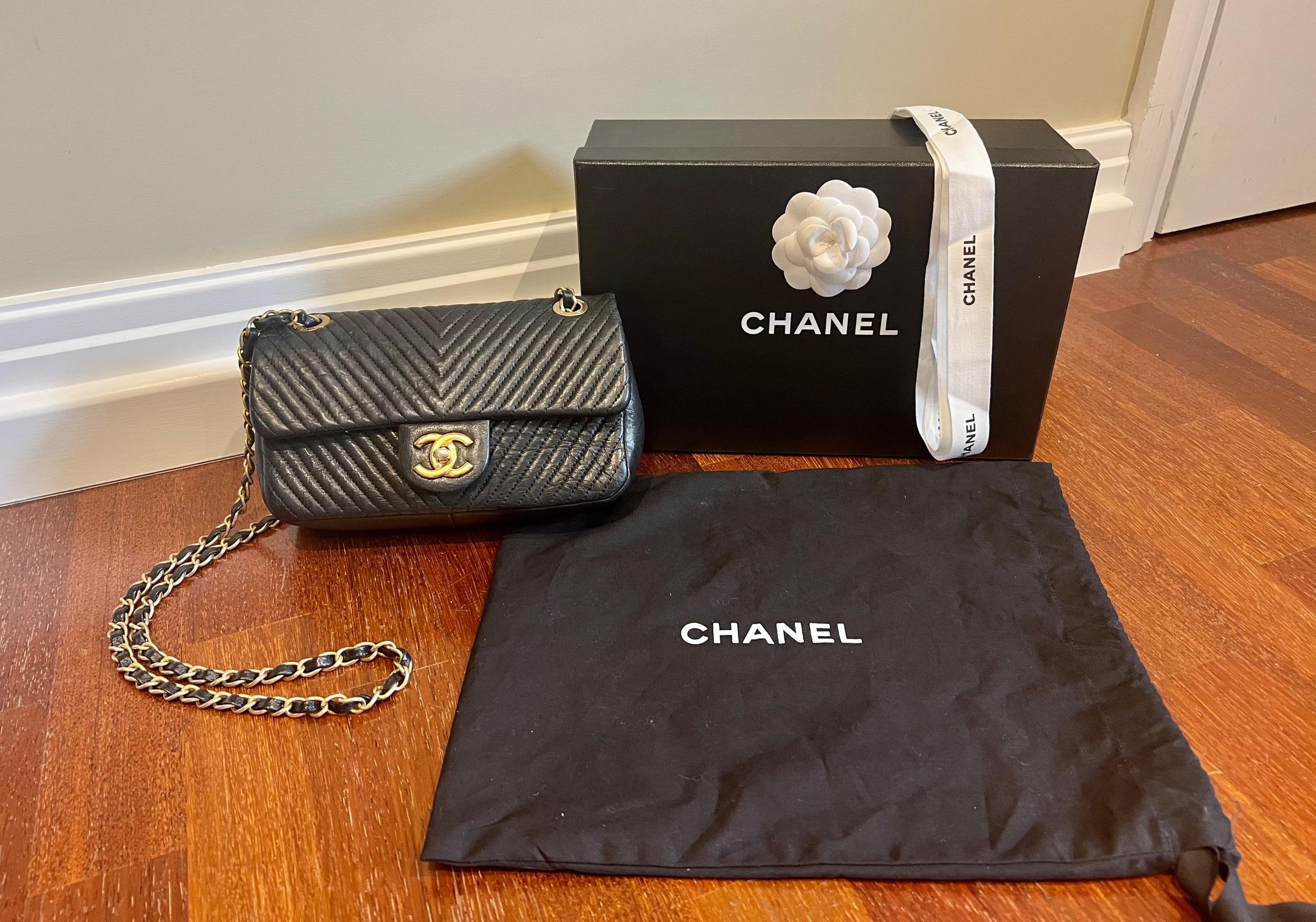 black lambskin leather chevron quilted small flap bag