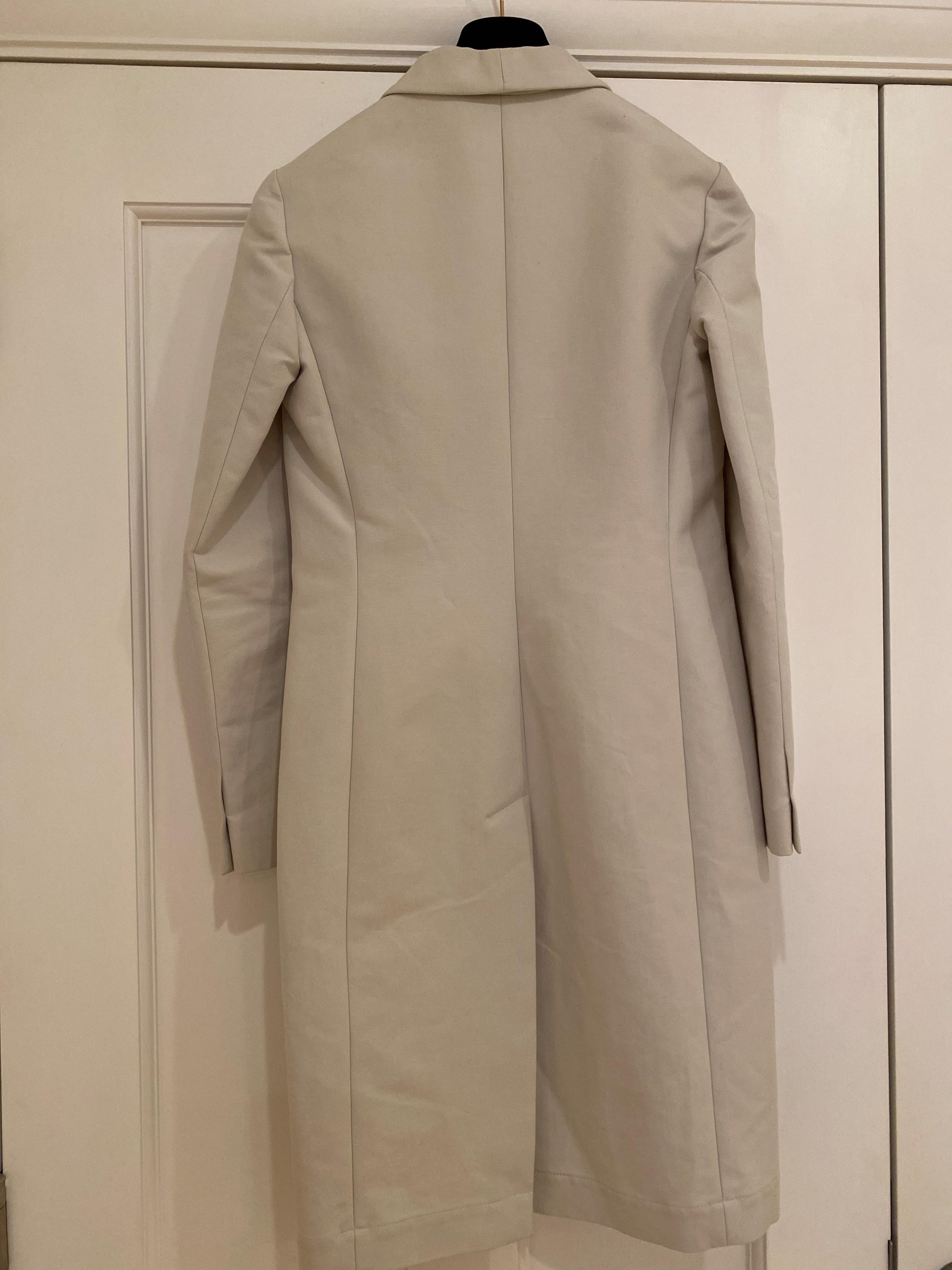beige crinkled cotton single-button coat