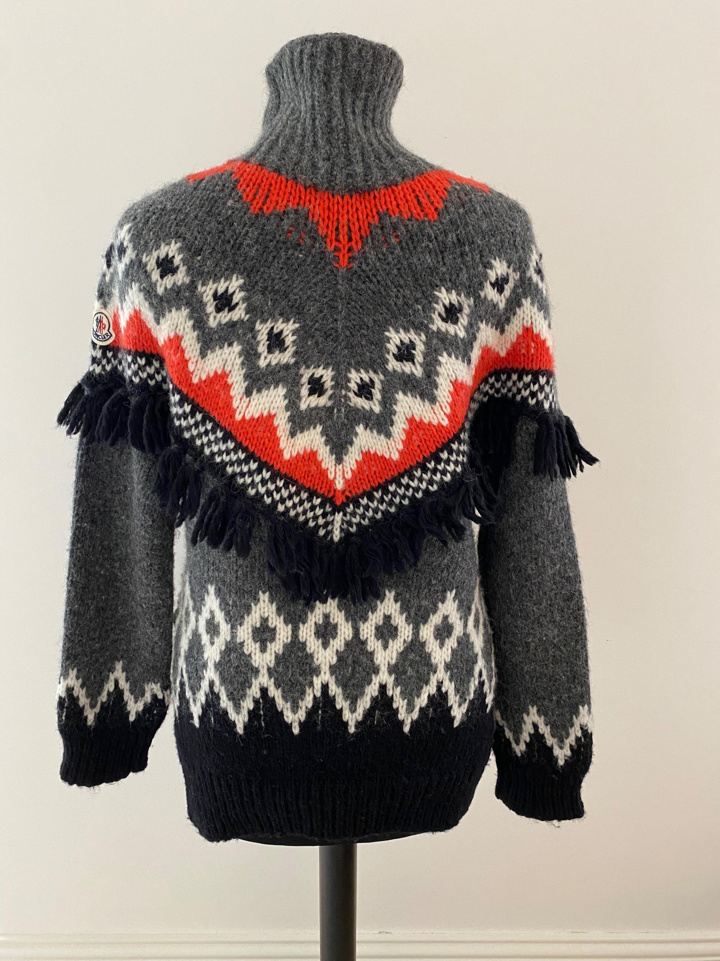 intarsia patterned fringed jumper