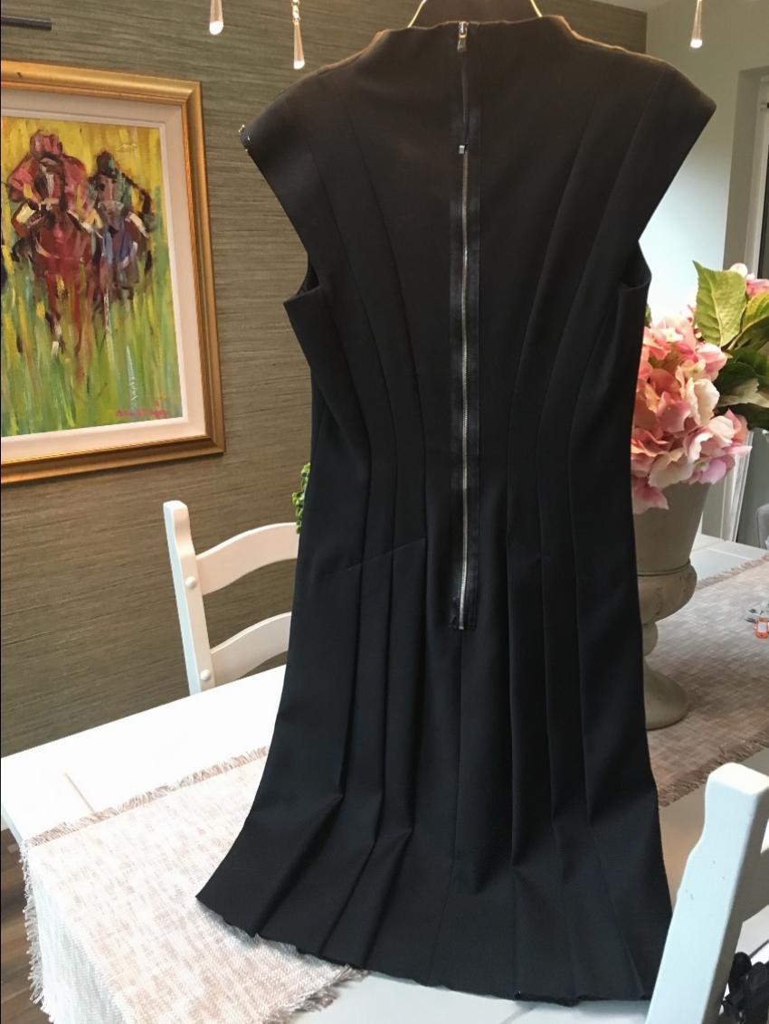 Sportmax Pleated Black Sleeveless Dress