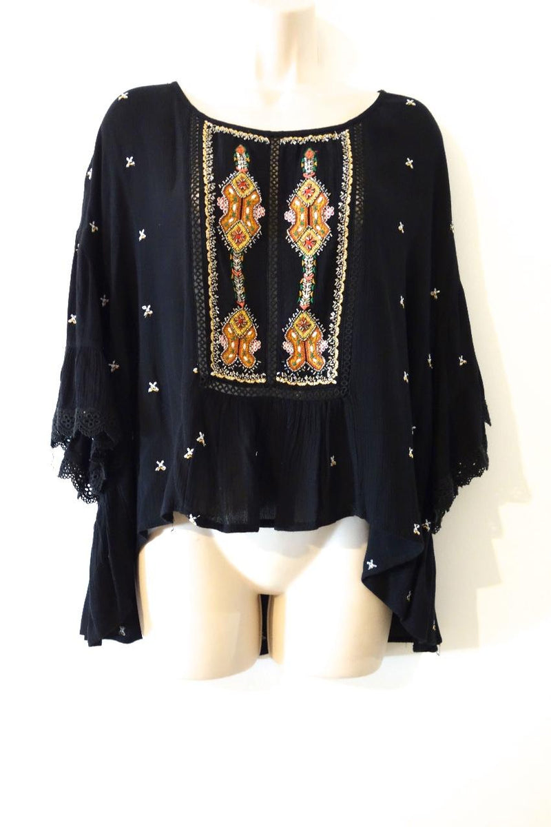 Velvet by Graham & Spencer embroidered alasdair top