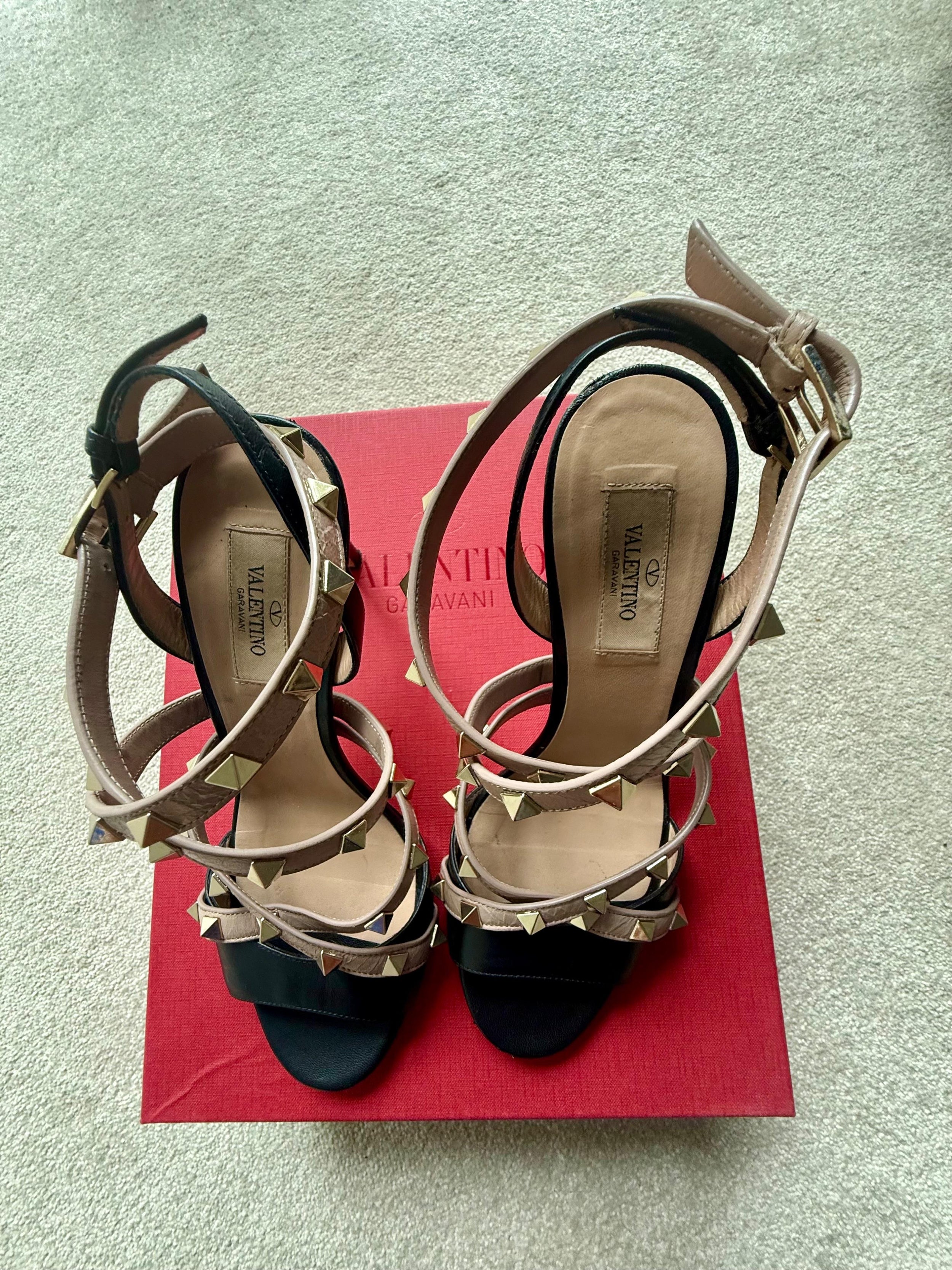 Black/Nude Rockstud Sandals
