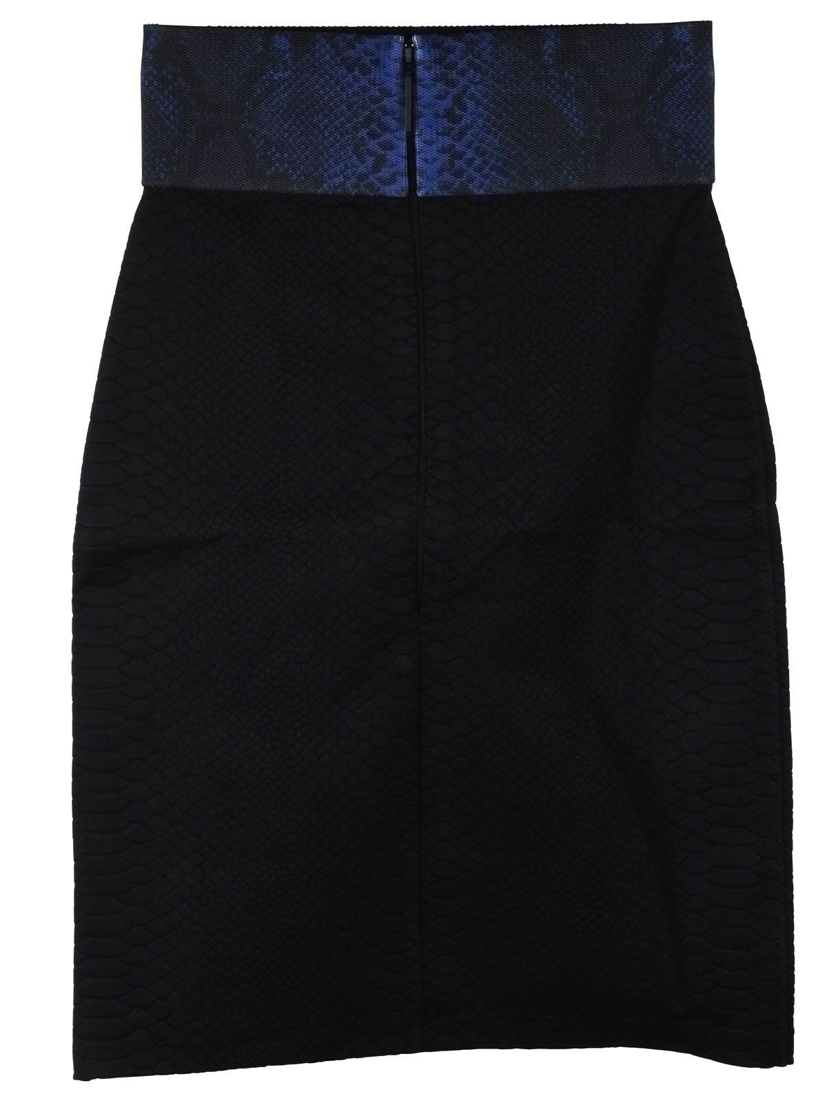 Contrast Hem Snake Embossed Skirt