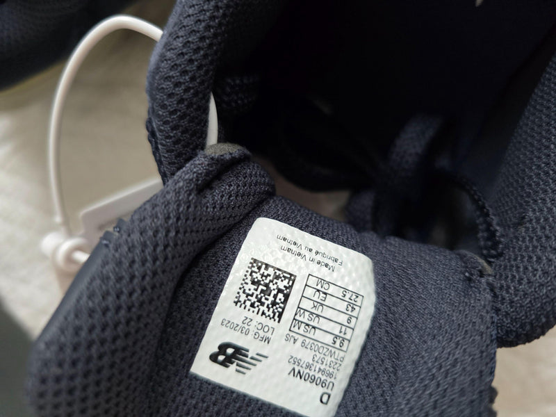 New Balance Navy Blue Sneakers 43