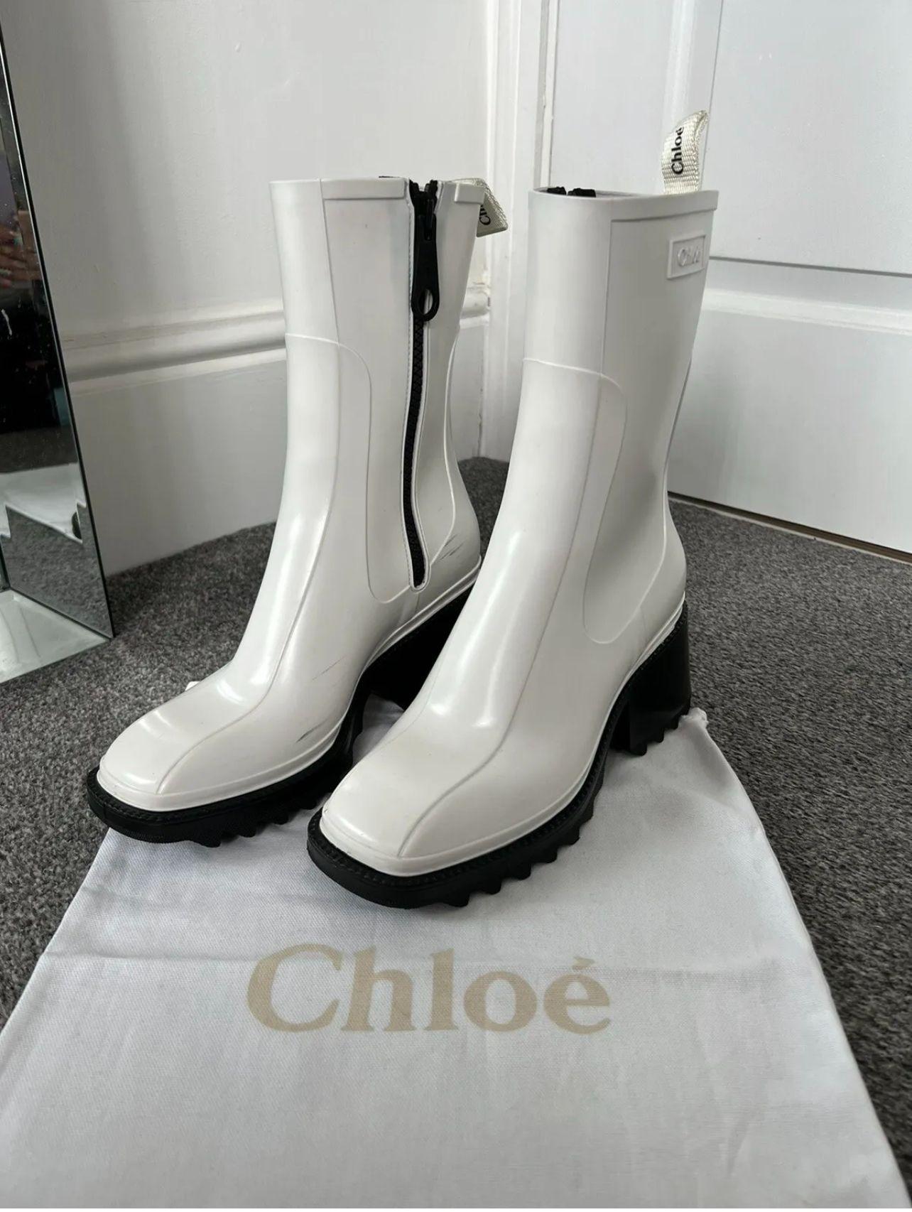White rubber Betty boots