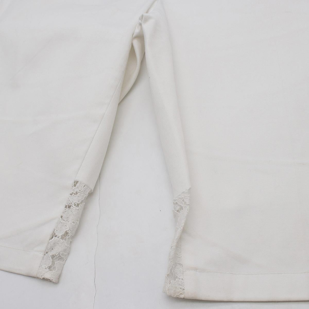 No.21 White Capri Shorts with Lace Detailing