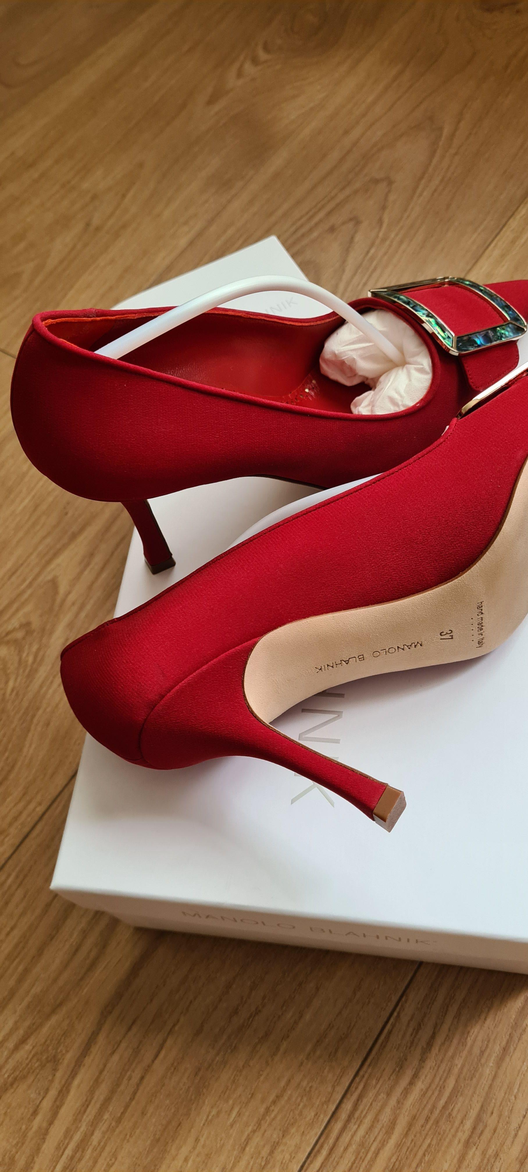 Maysale Red Satin Buckle Embellished Pumps