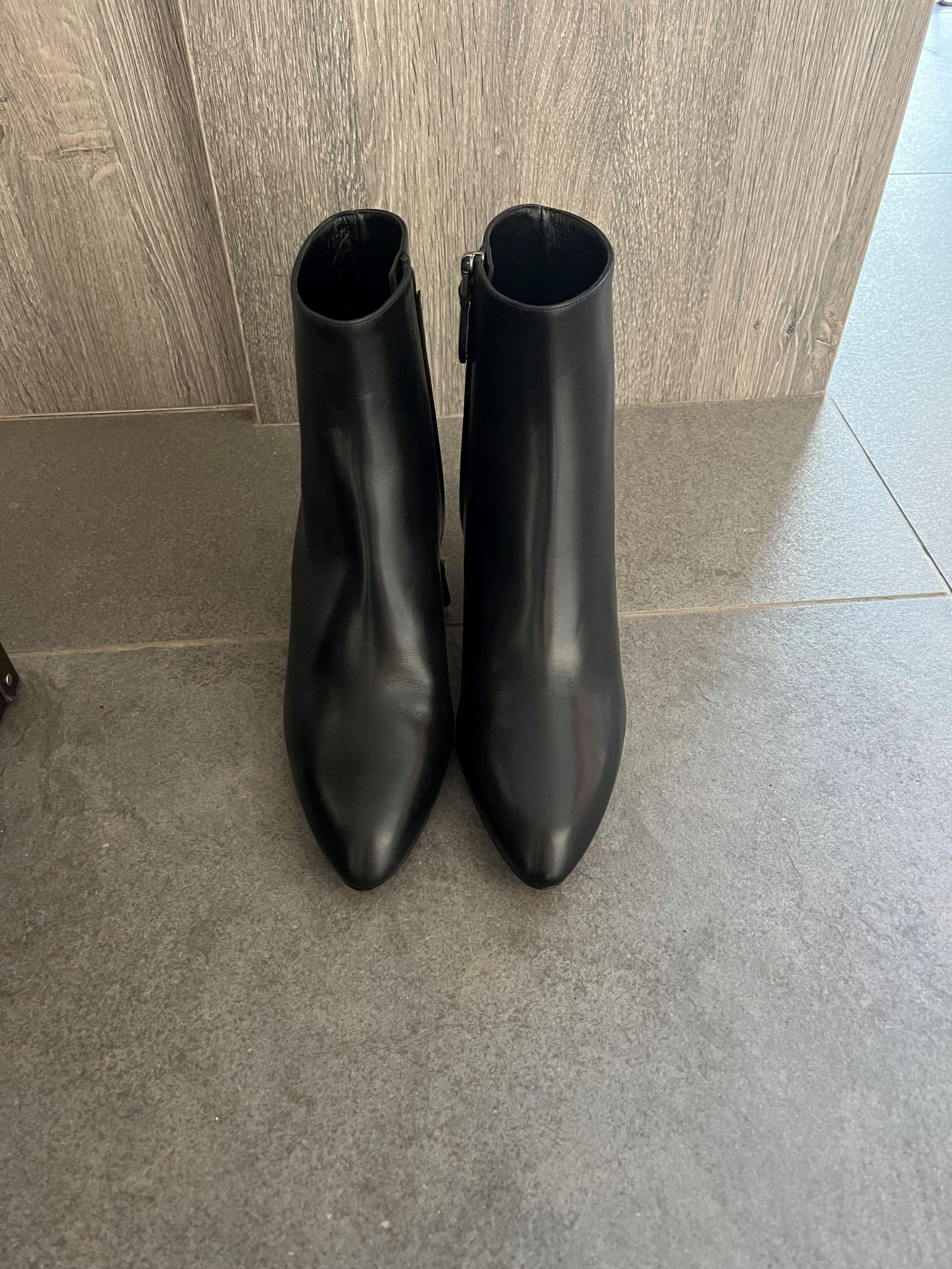 Alaia Black Leather Perspex Heeled Ankle Boots