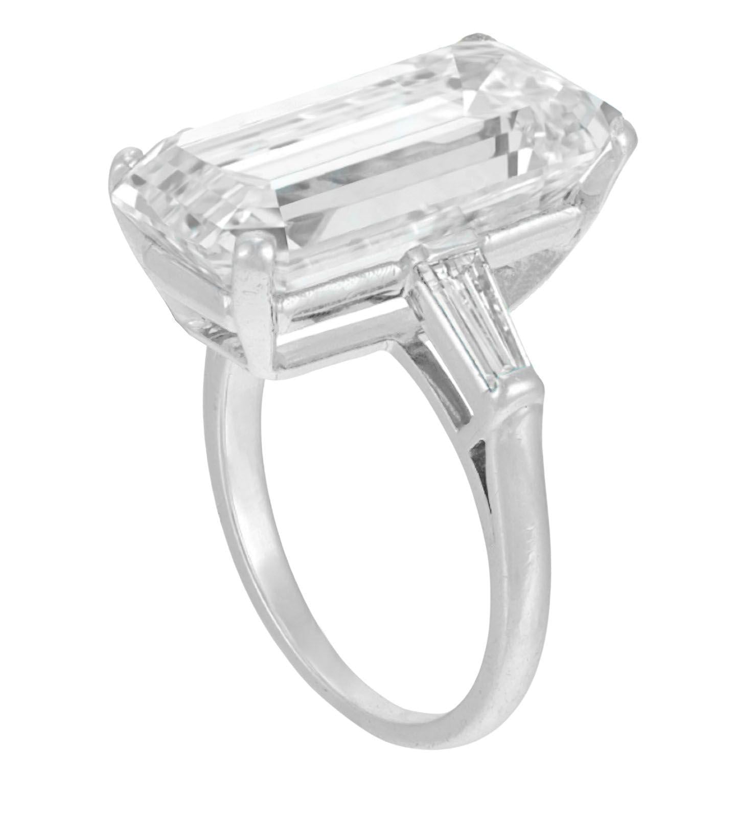 Verde 8ct IGI Certified Lab Grown Emerald Cut Diamond Ring