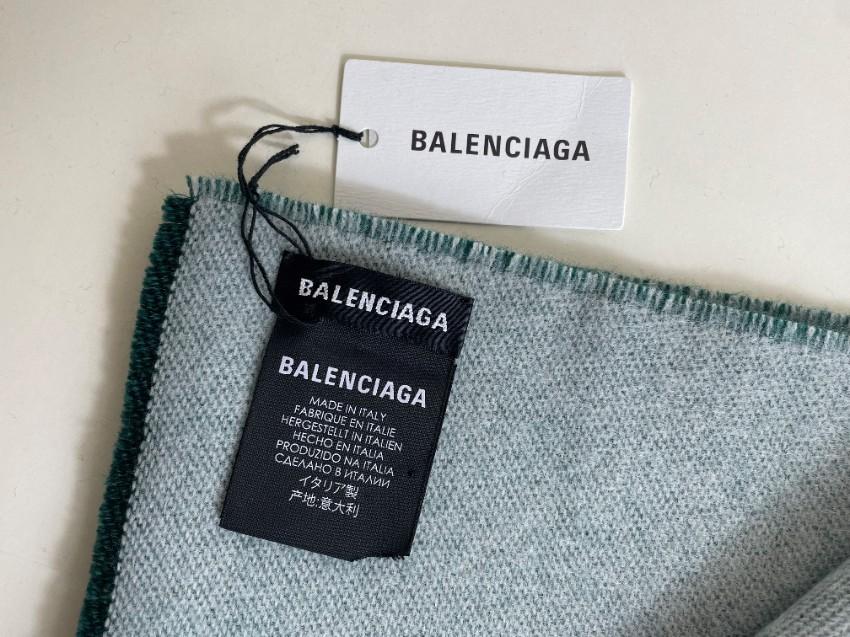 Balenciaga Green Bi-Colour Logo Intarsia Scarf