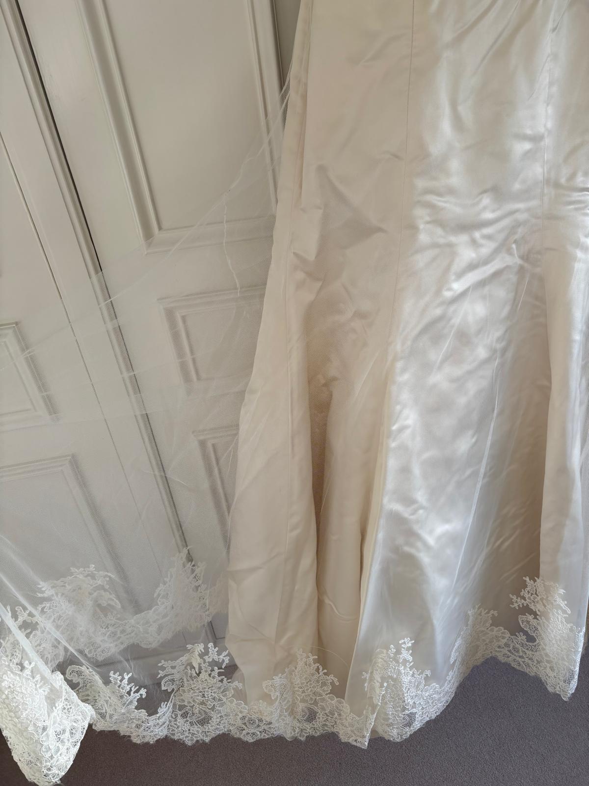Phillipa Lepley Custom Made Wedding Dress