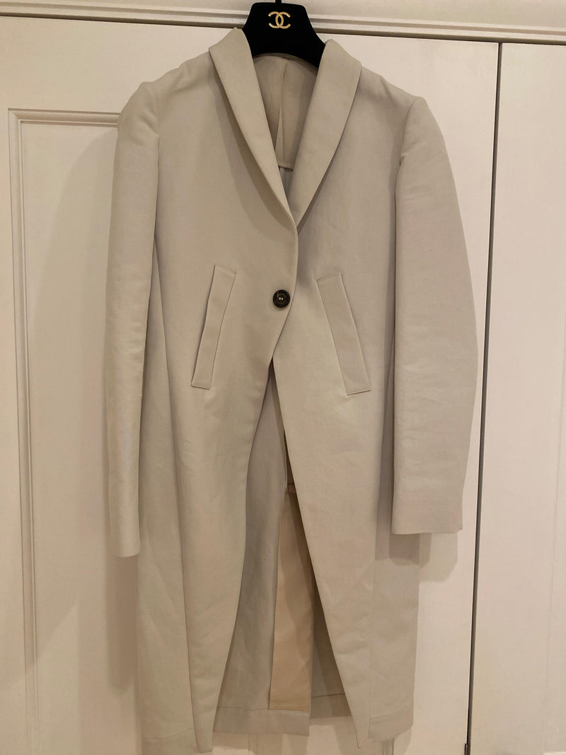 beige crinkled cotton single-button coat